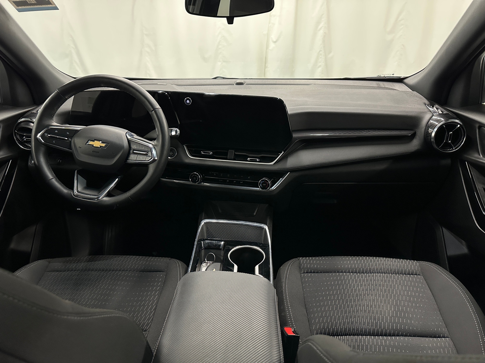 Thumbnail: 2025 Chevrolet Equinox - 3