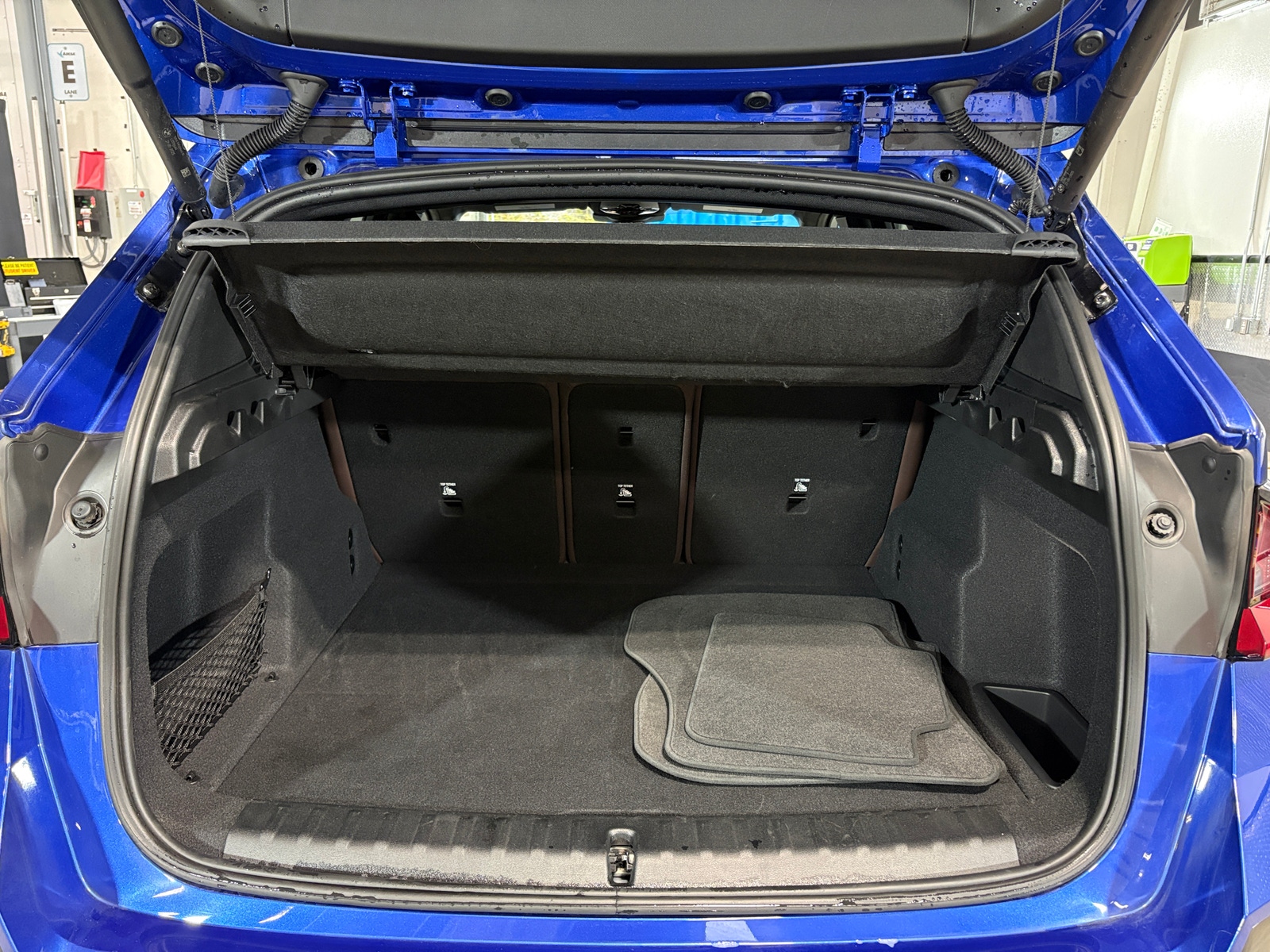 Thumbnail: 2025 BMW X1 - 6