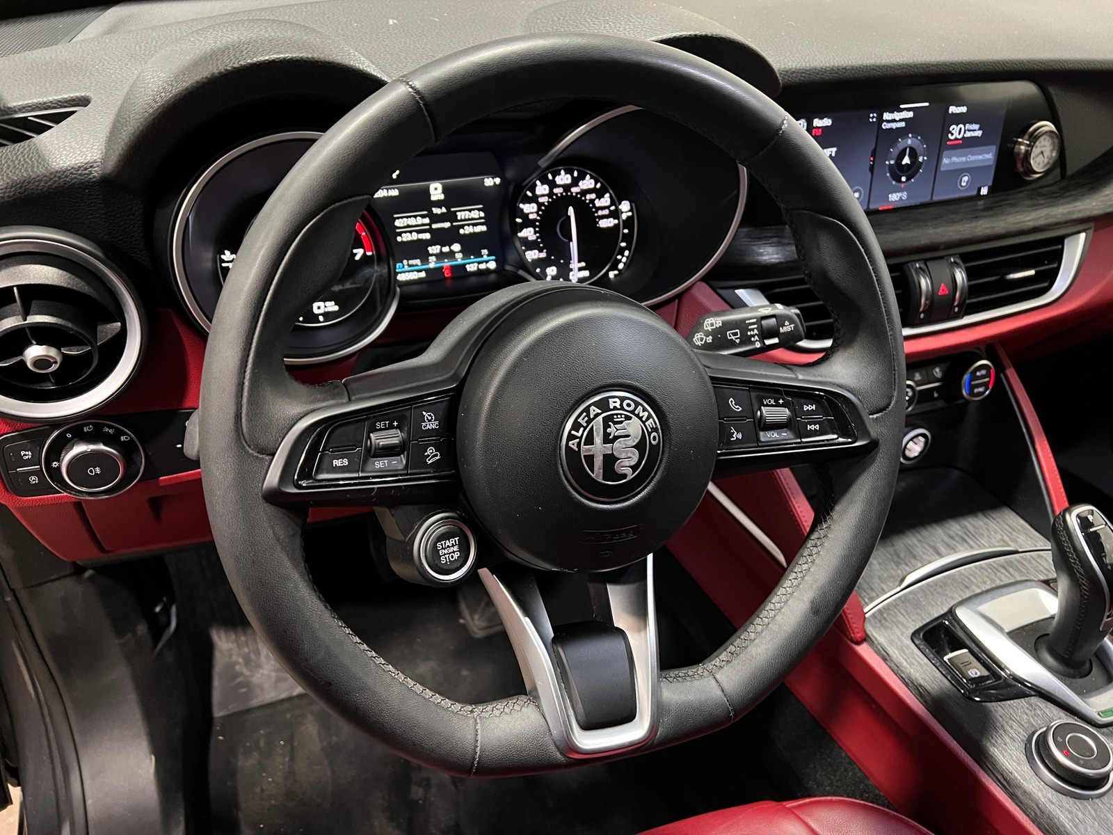 Thumbnail: 2021 Alfa Romeo Stelvio - 4