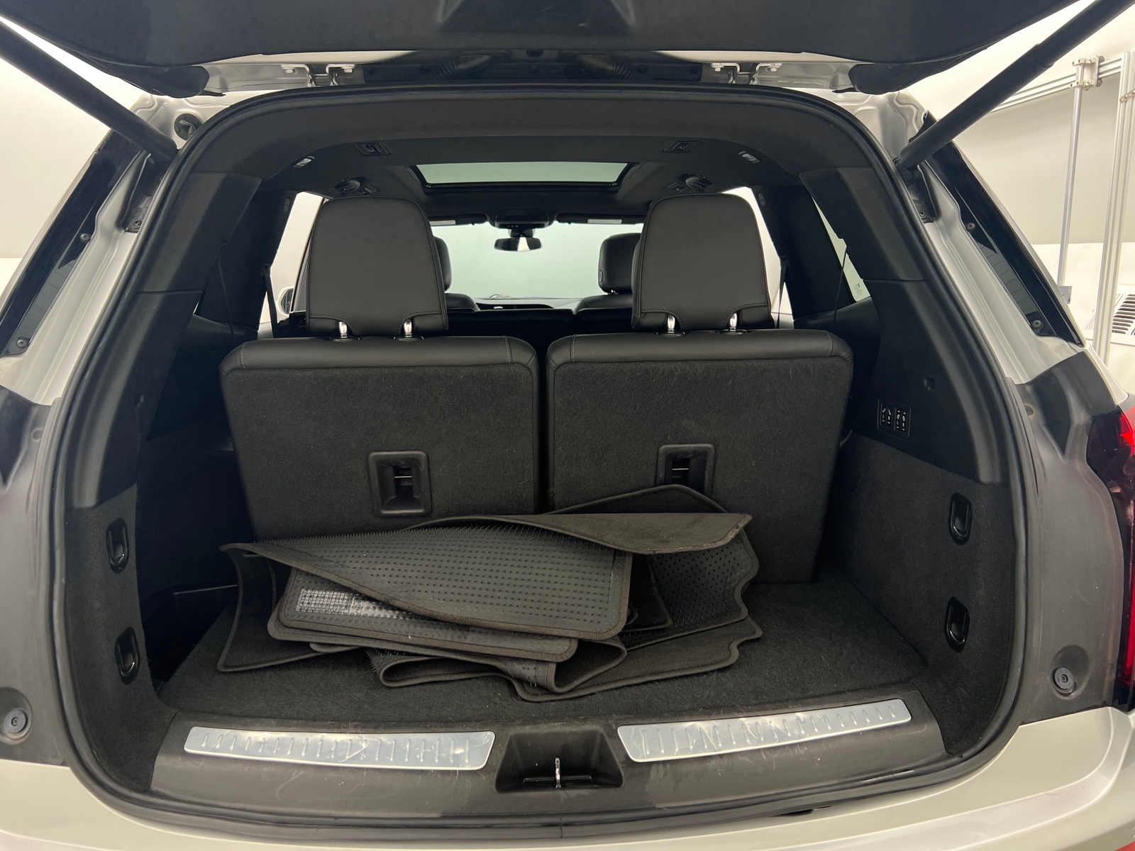 Thumbnail: 2020 Cadillac XT6 - 6