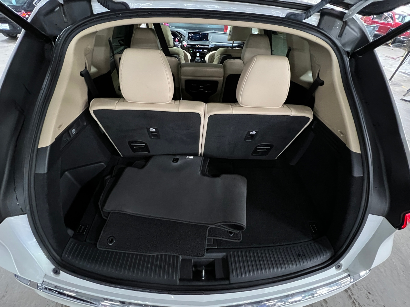 Thumbnail: 2022 Acura MDX - 6