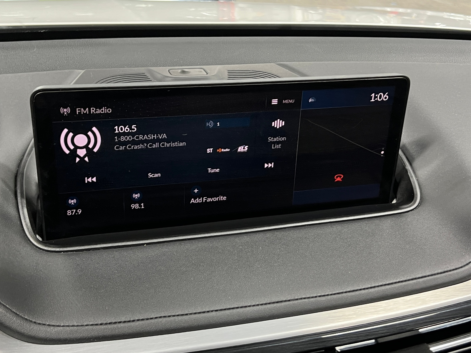 Thumbnail: 2022 Acura MDX - 3