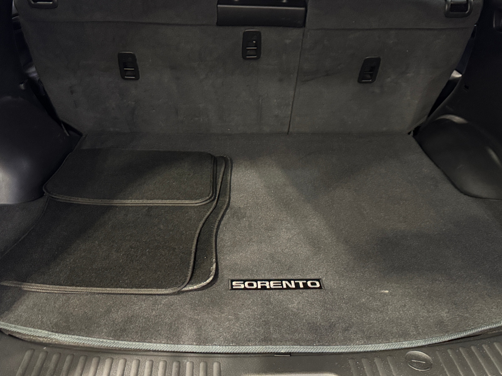 Thumbnail: 2013 Kia Sorento - 7