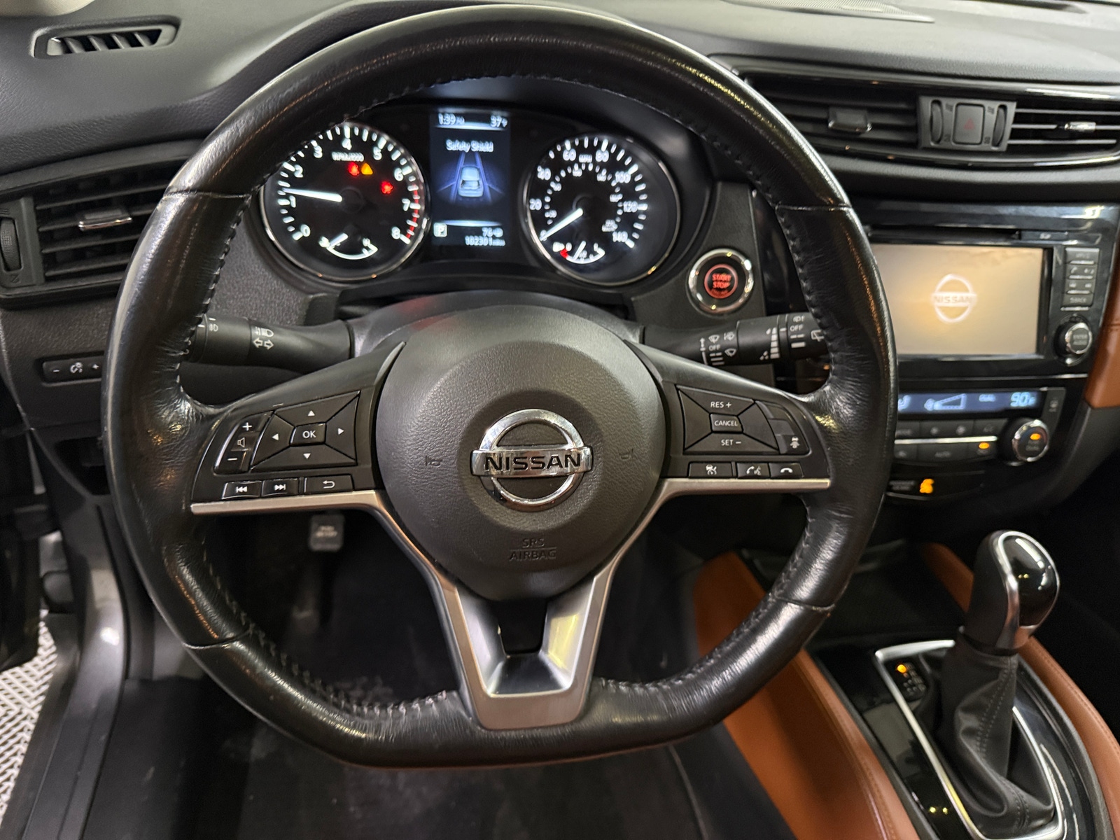 Thumbnail: 2017 Nissan Rogue - 4