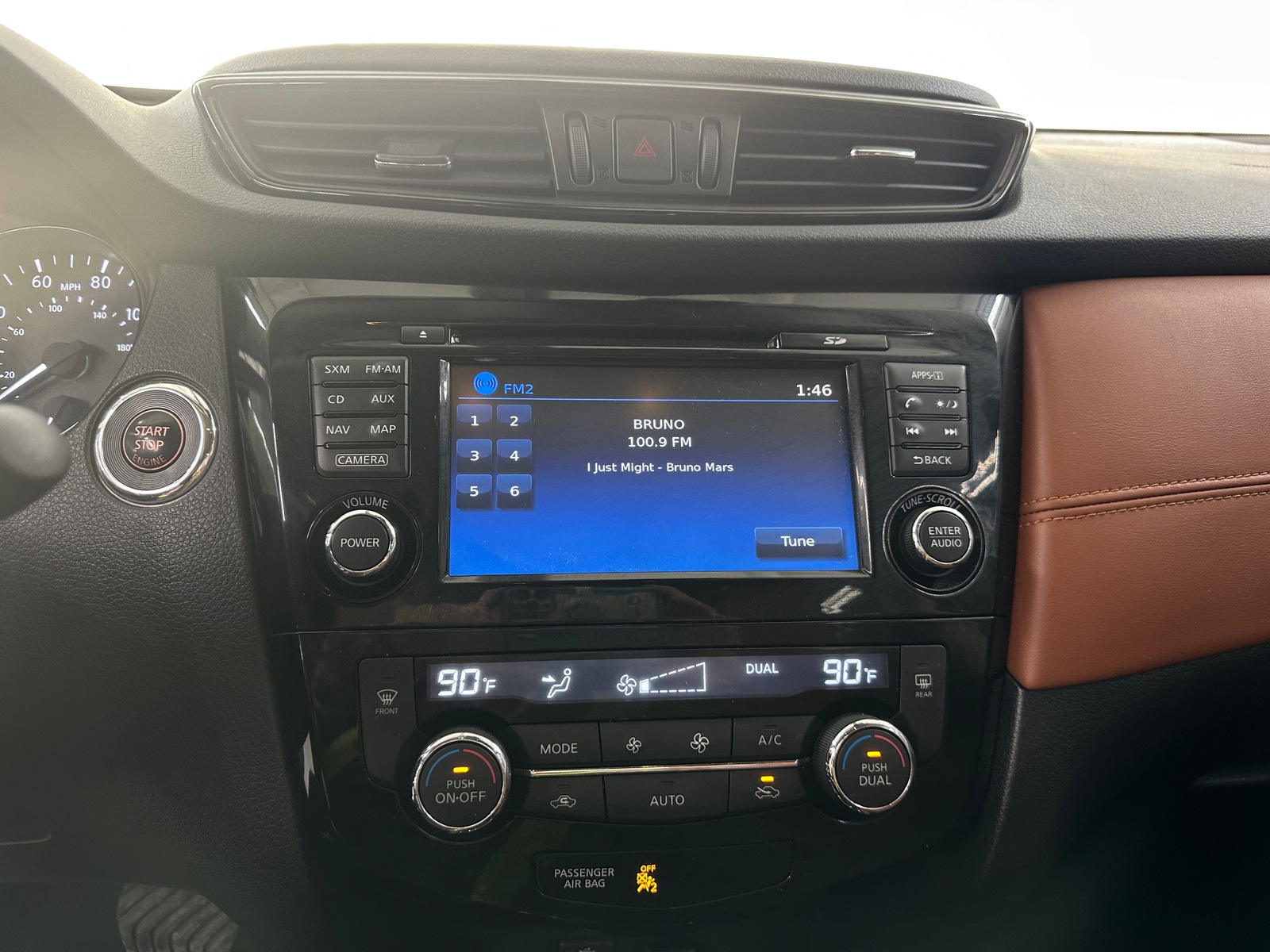 Thumbnail: 2017 Nissan Rogue - 3