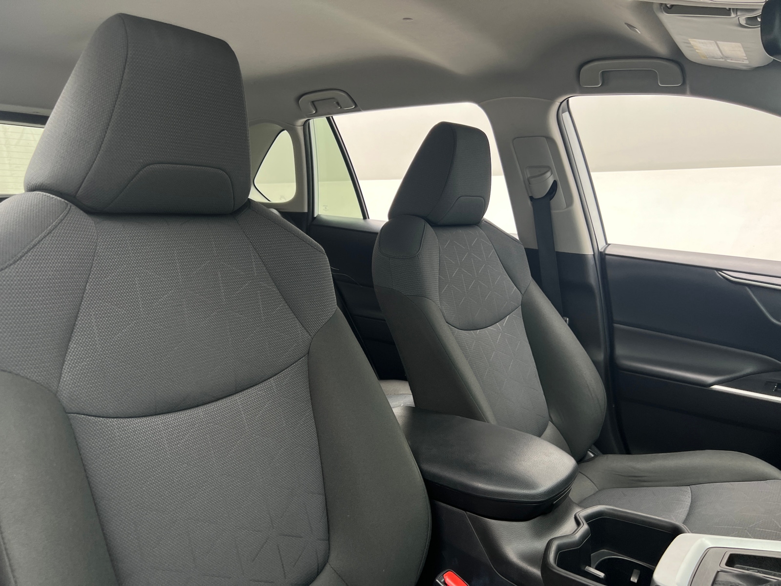 Thumbnail: 2025 Toyota RAV4 - 2