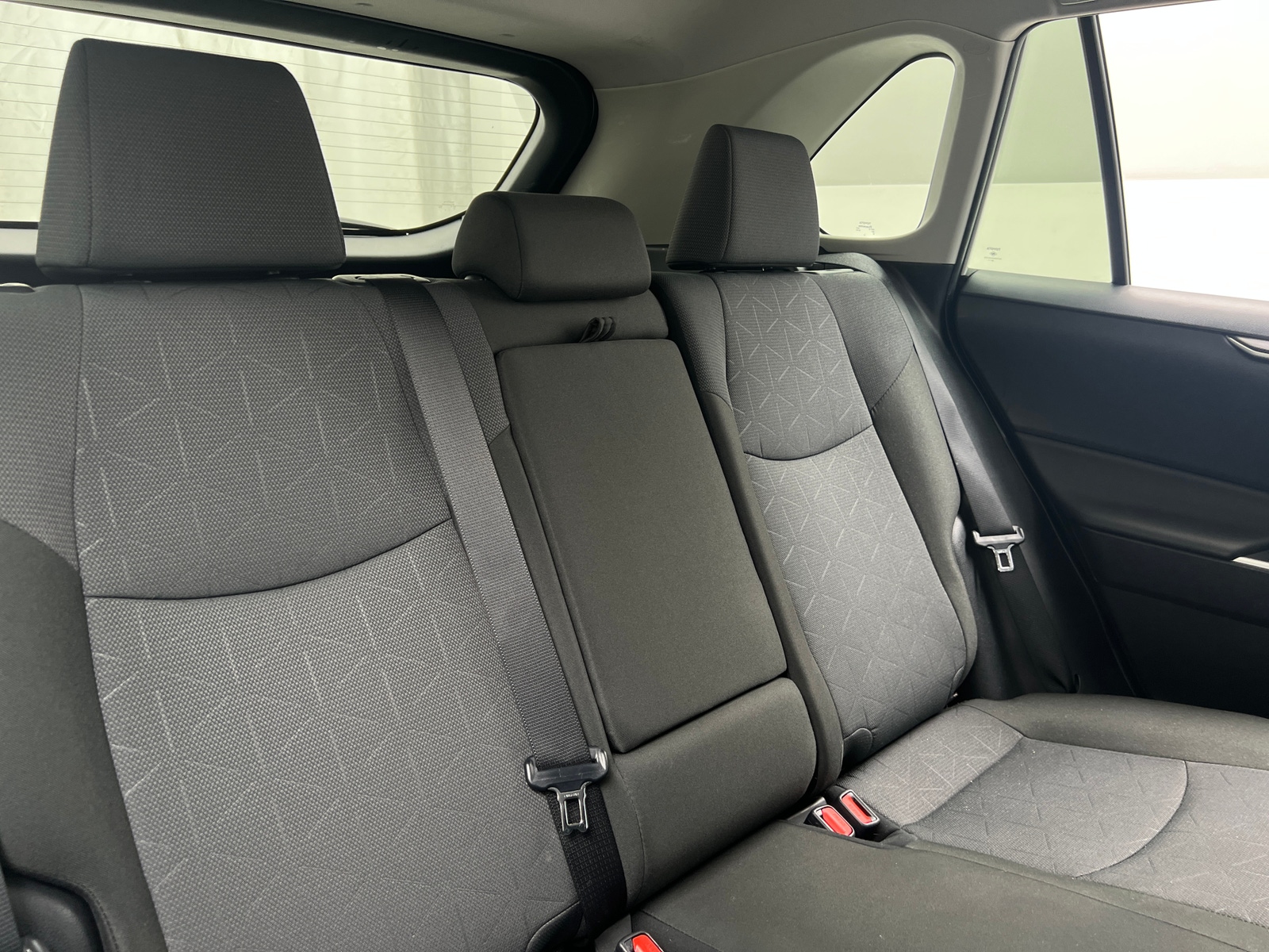 Thumbnail: 2025 Toyota RAV4 - 6