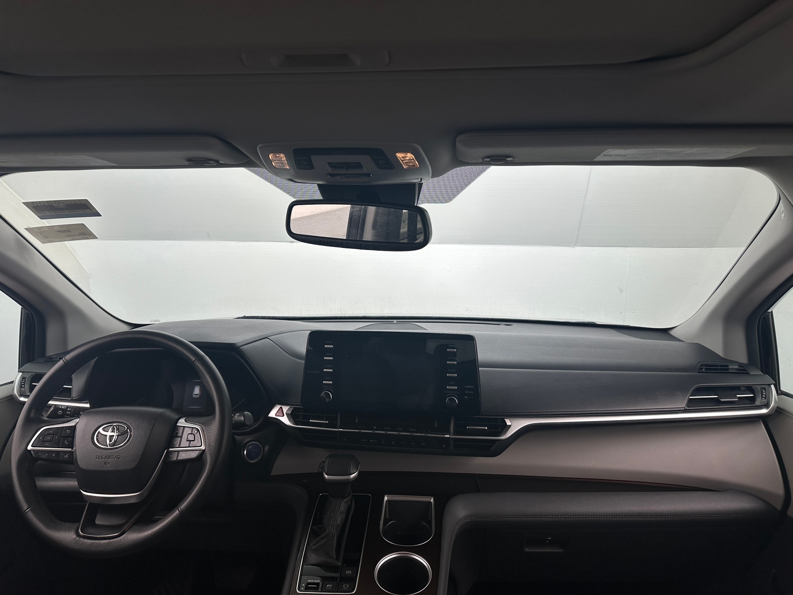 Thumbnail: 2024 Toyota Sienna - 2