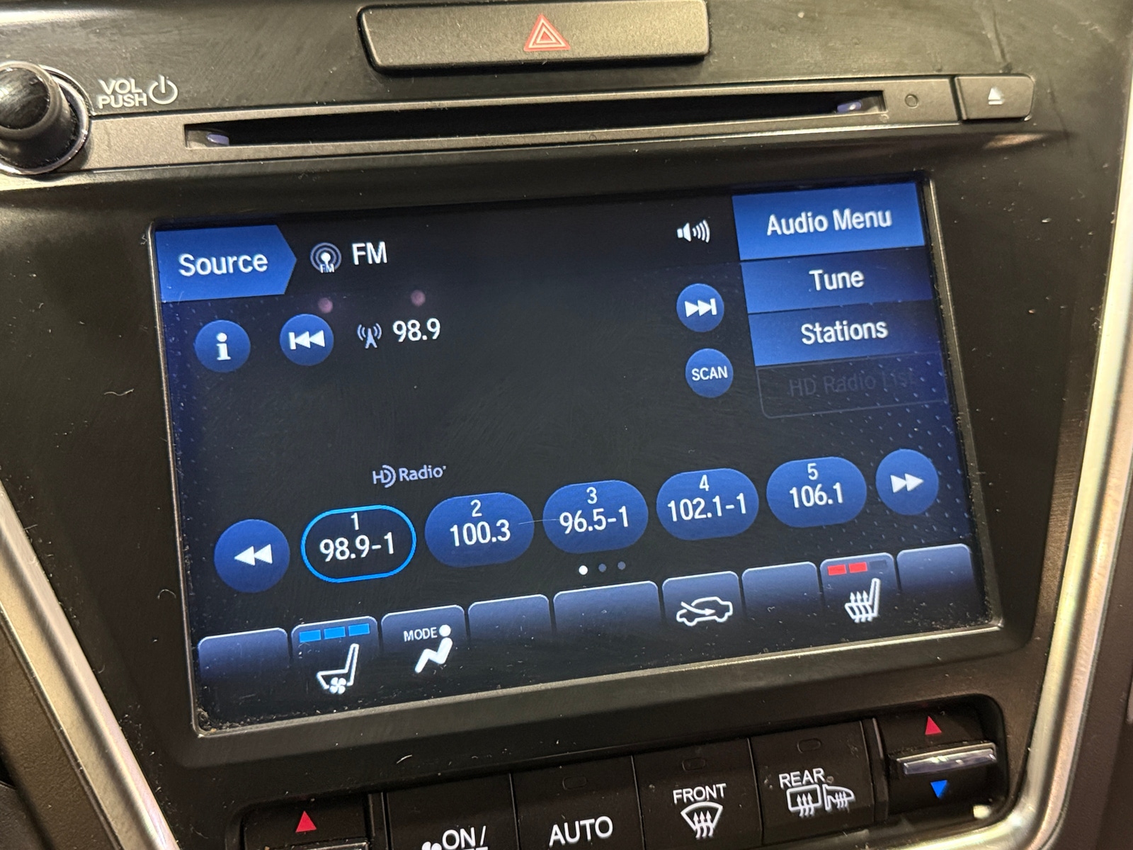 Thumbnail: 2020 Acura MDX - 3