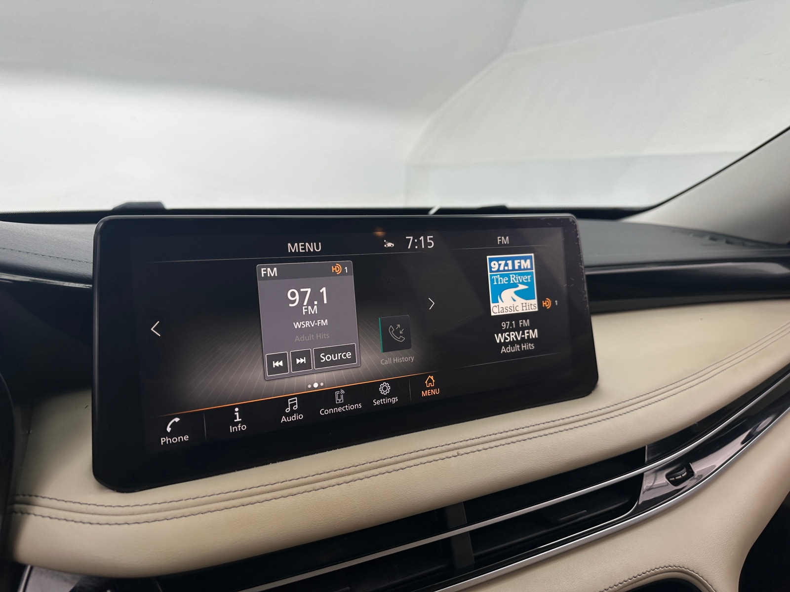 Thumbnail: 2023 INFINITI QX60 - 3