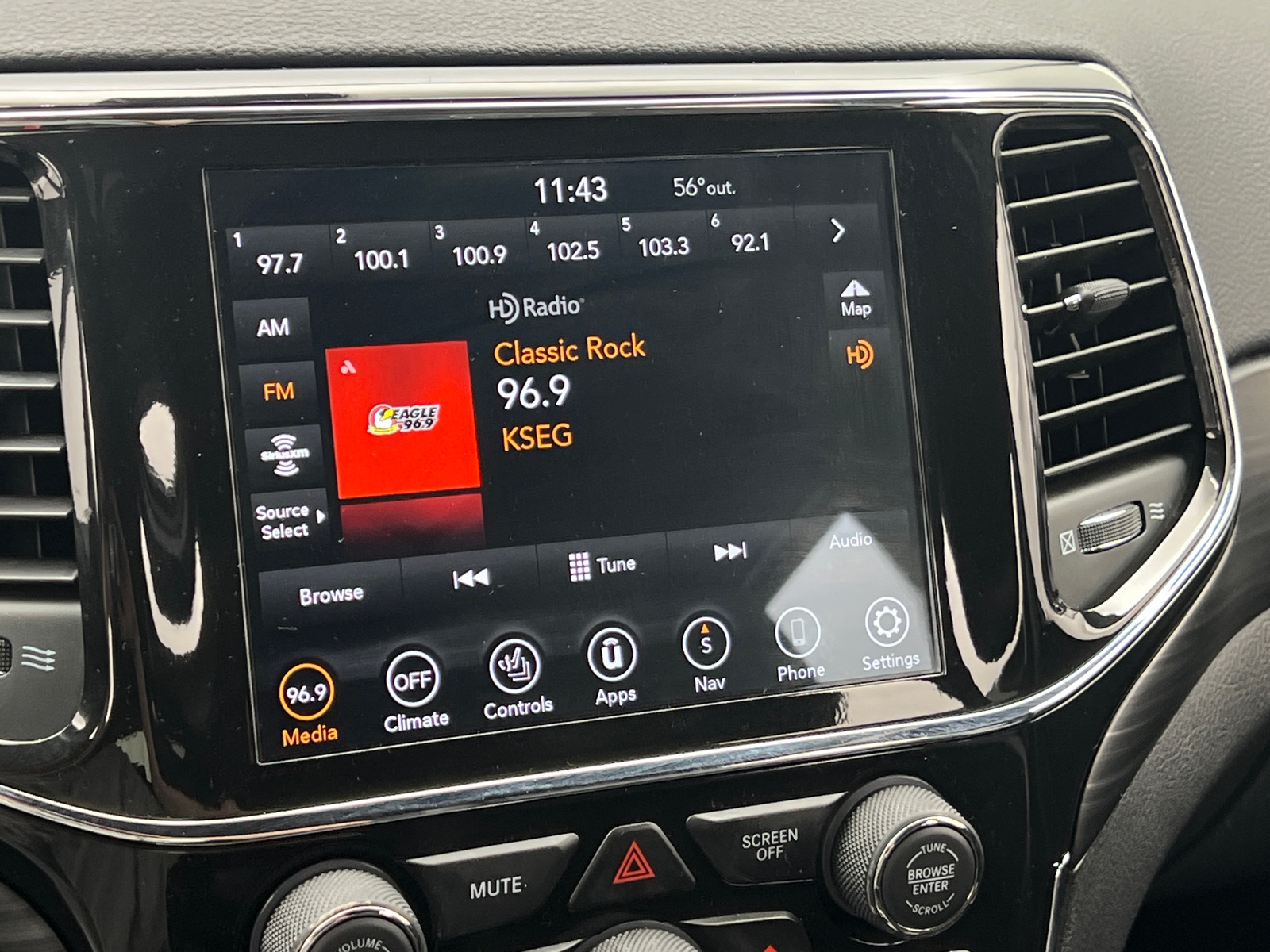 Thumbnail: 2021 Jeep Grand Cherokee - 4