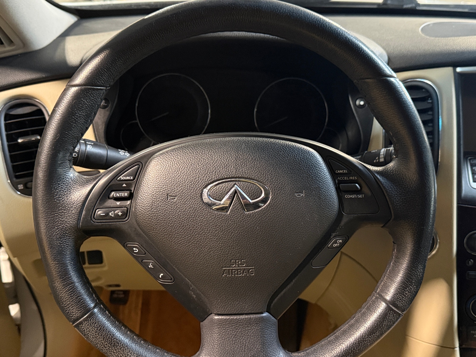 Thumbnail: 2017 INFINITI QX50 - 4