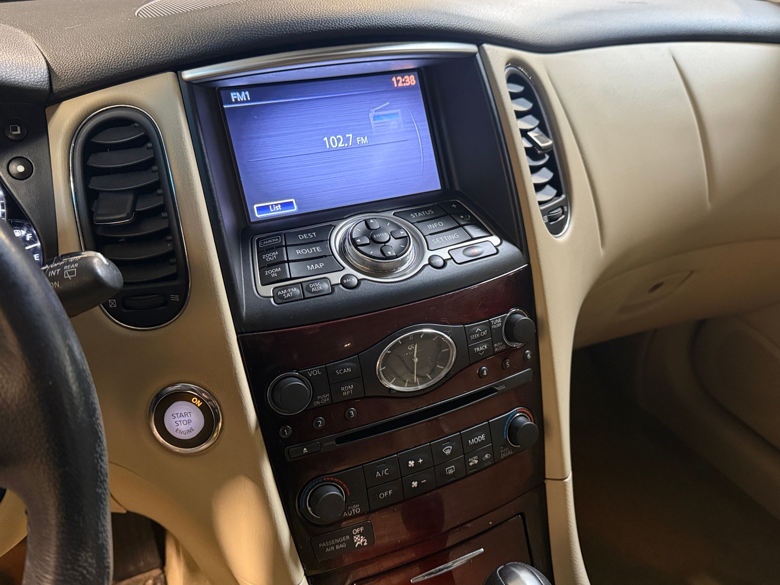 Thumbnail: 2017 INFINITI QX50 - 3