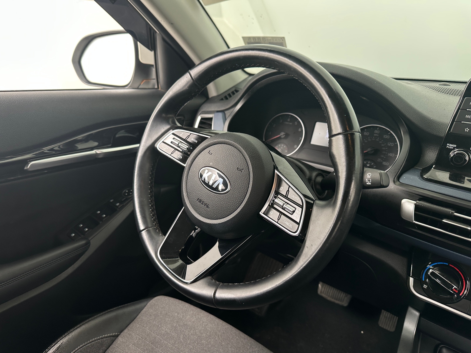 Thumbnail: 2021 Kia Seltos - 4