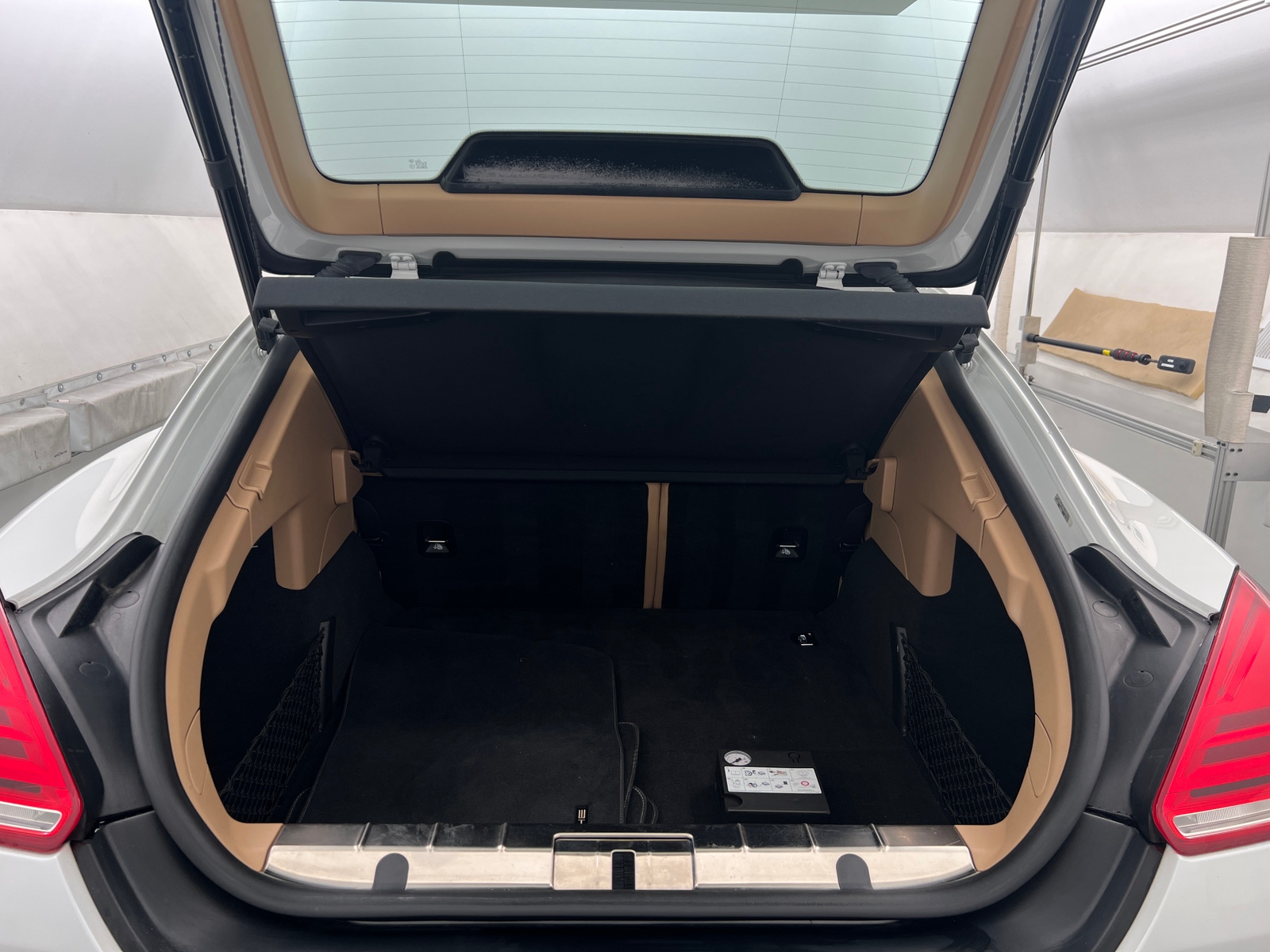 Thumbnail: 2016 Porsche Panamera - 6