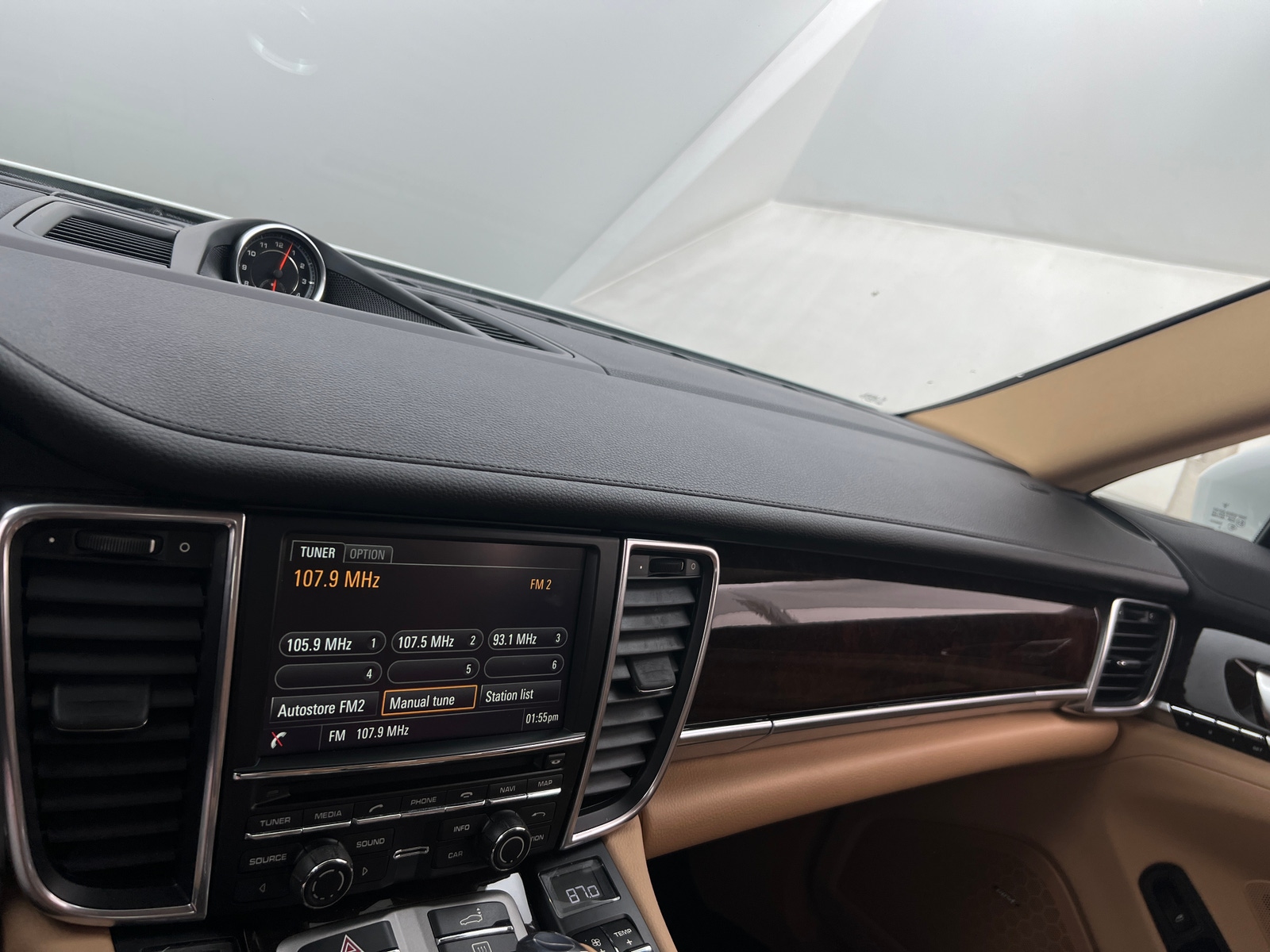 Thumbnail: 2016 Porsche Panamera - 3