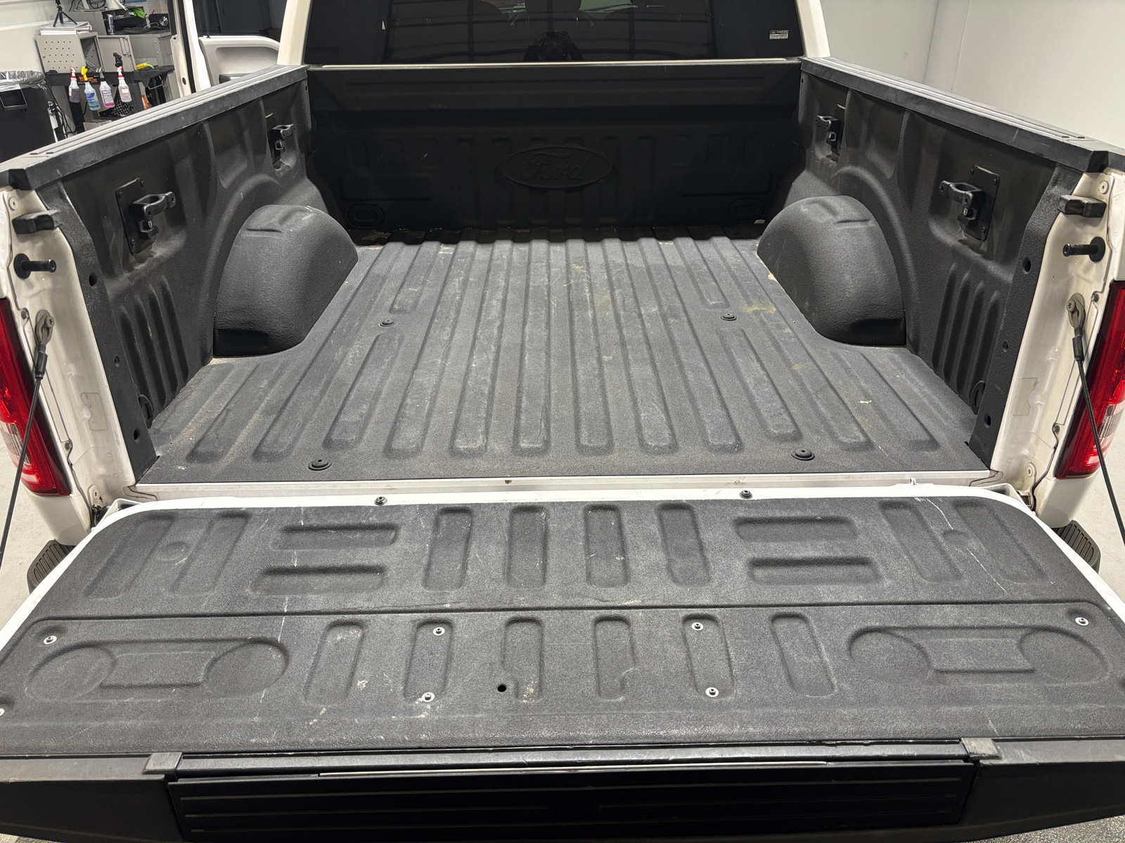 Thumbnail: 2016 Ford Econoline - 7