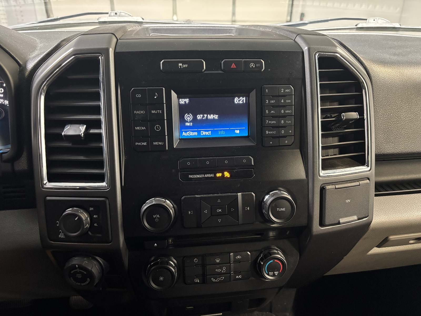 Thumbnail: 2016 Ford Econoline - 4