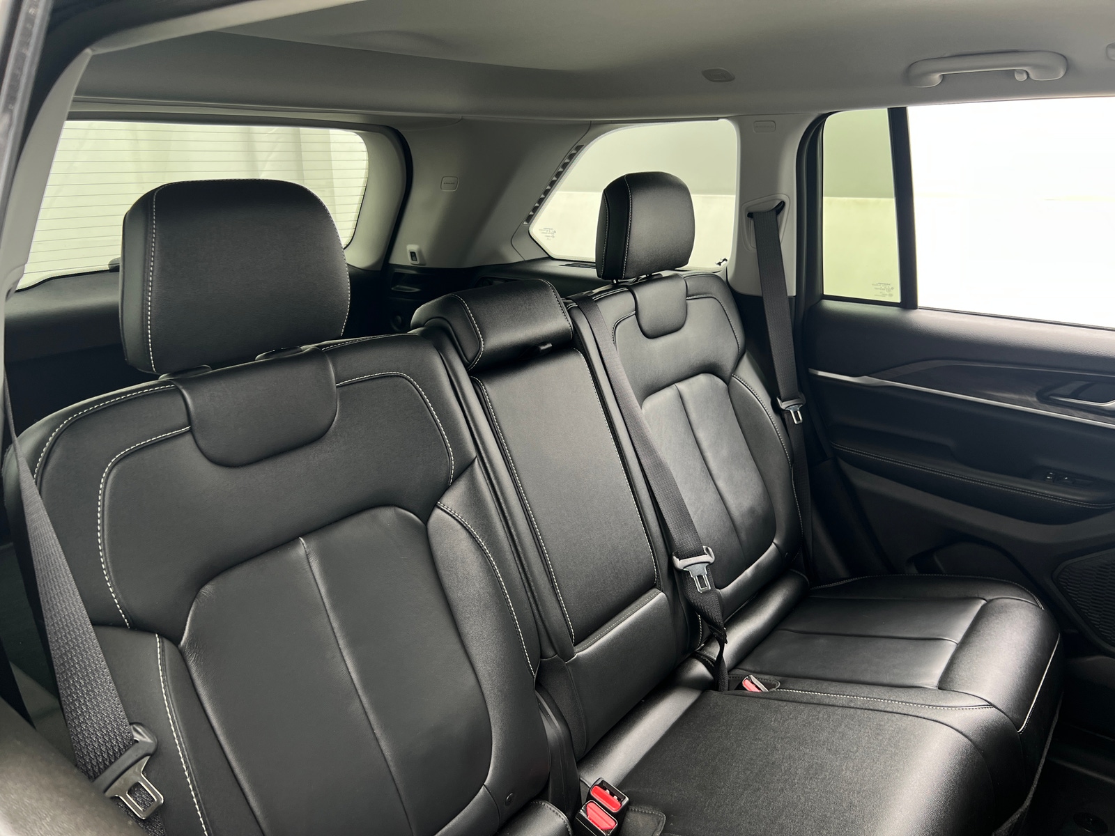 Thumbnail: 2023 Jeep Grand Cherokee - 5