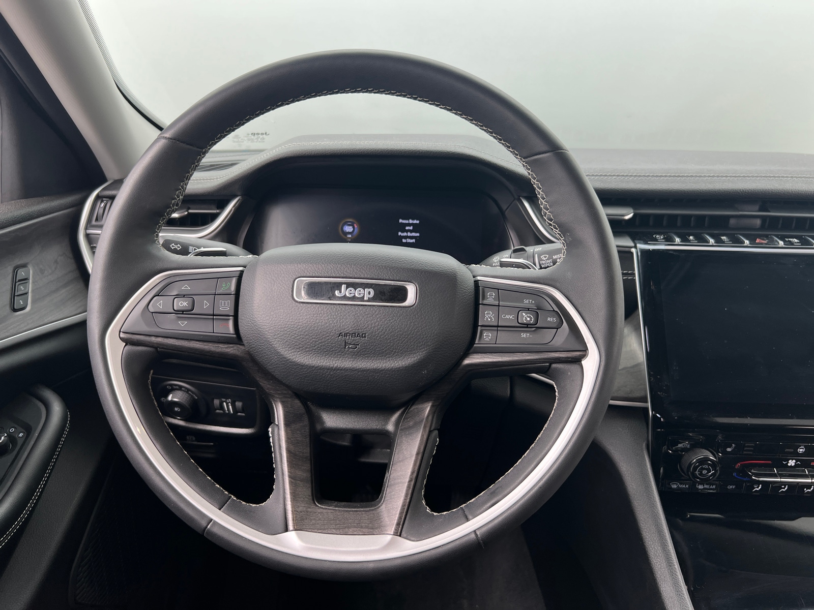 Thumbnail: 2023 Jeep Grand Cherokee - 4