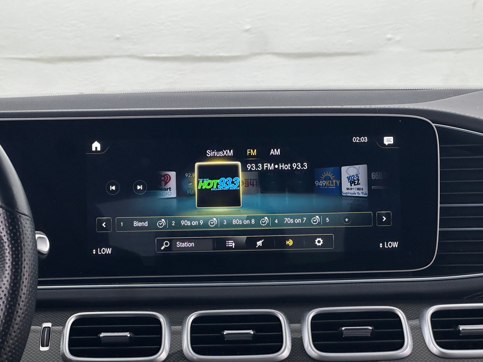 Thumbnail: 2023 Mercedes-Benz GLE - 3