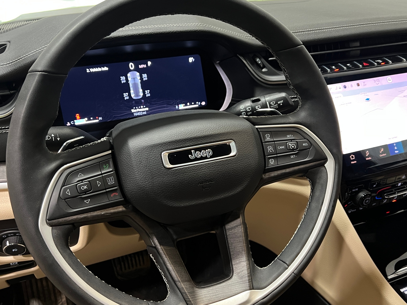 Thumbnail: 2023 Jeep Grand Cherokee - 4