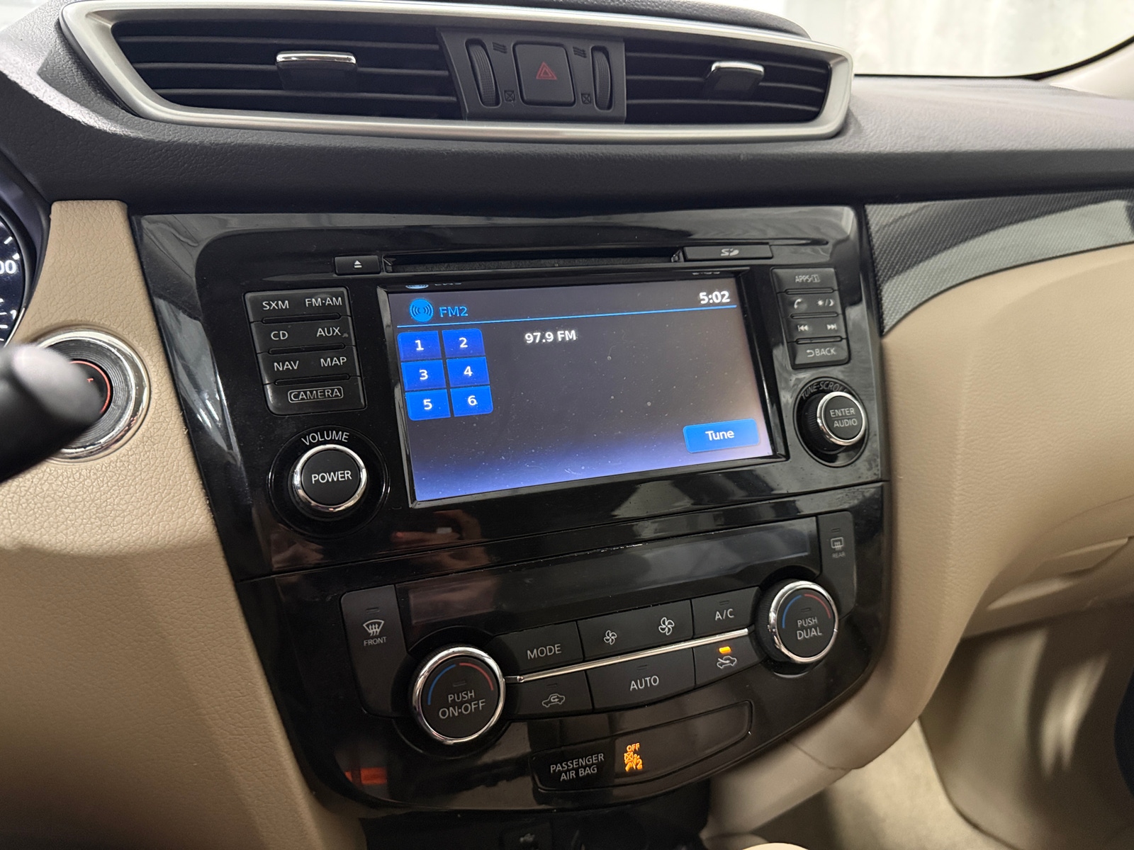 Thumbnail: 2015 Nissan Rogue - 3