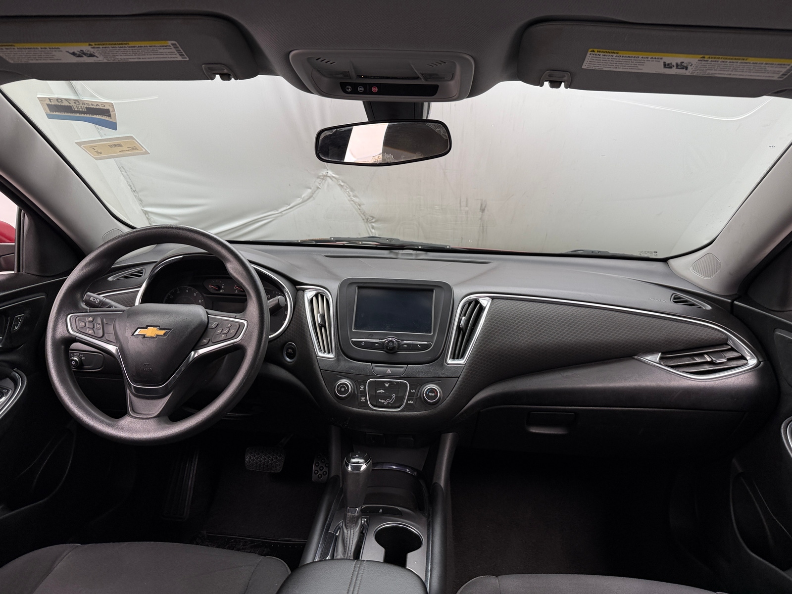 Thumbnail: 2018 Chevrolet Malibu - 3