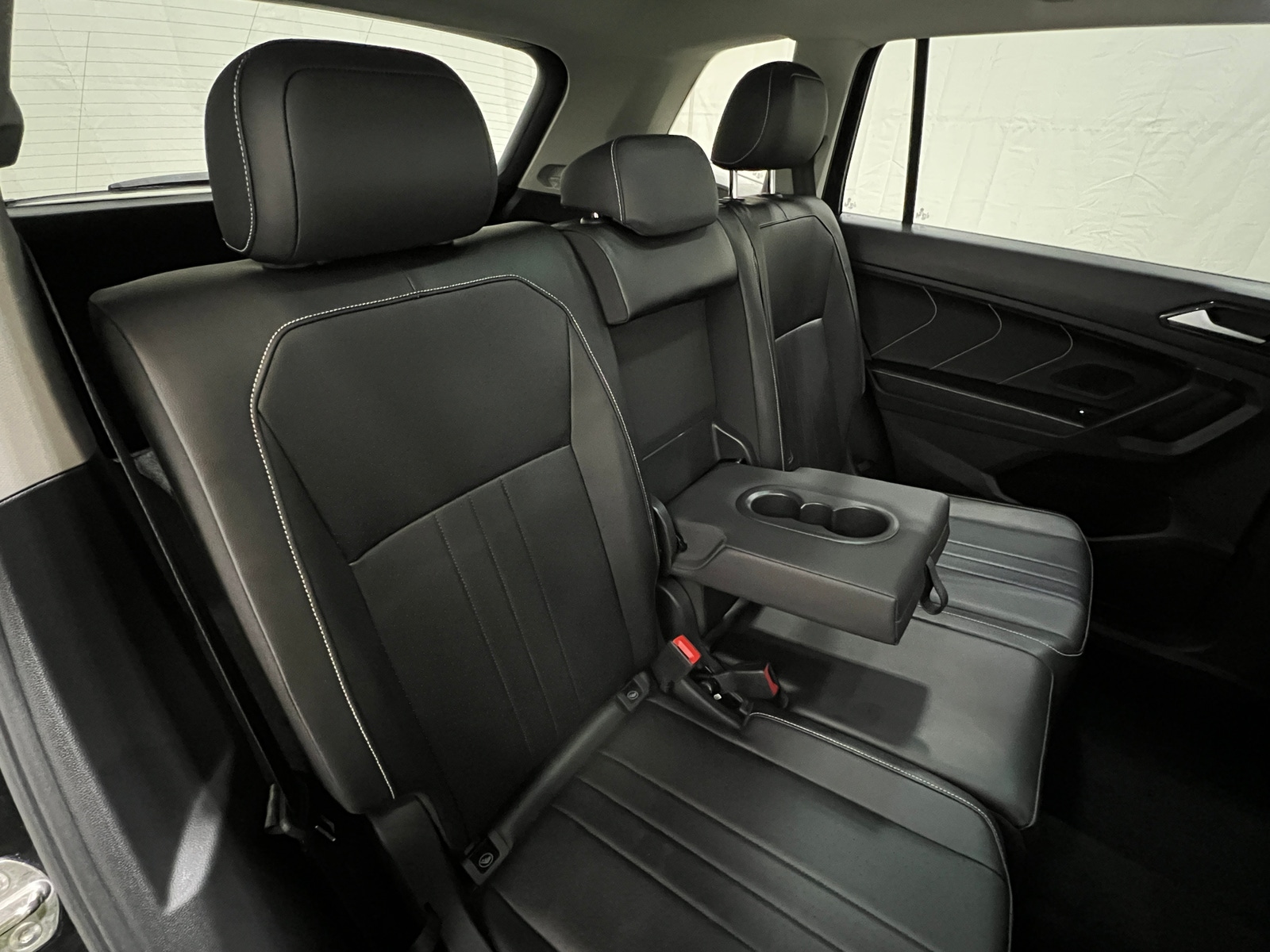 Thumbnail: 2022 Volkswagen Tiguan - 5