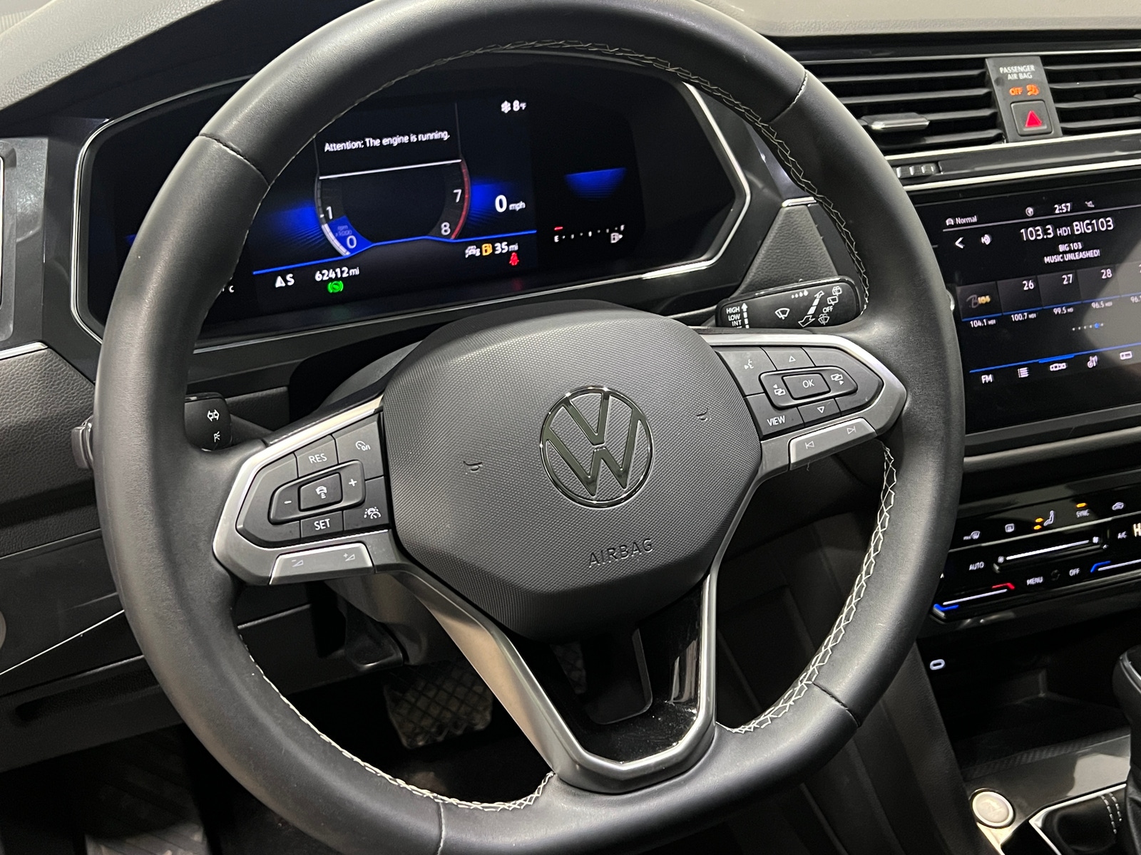 Thumbnail: 2022 Volkswagen Tiguan - 4