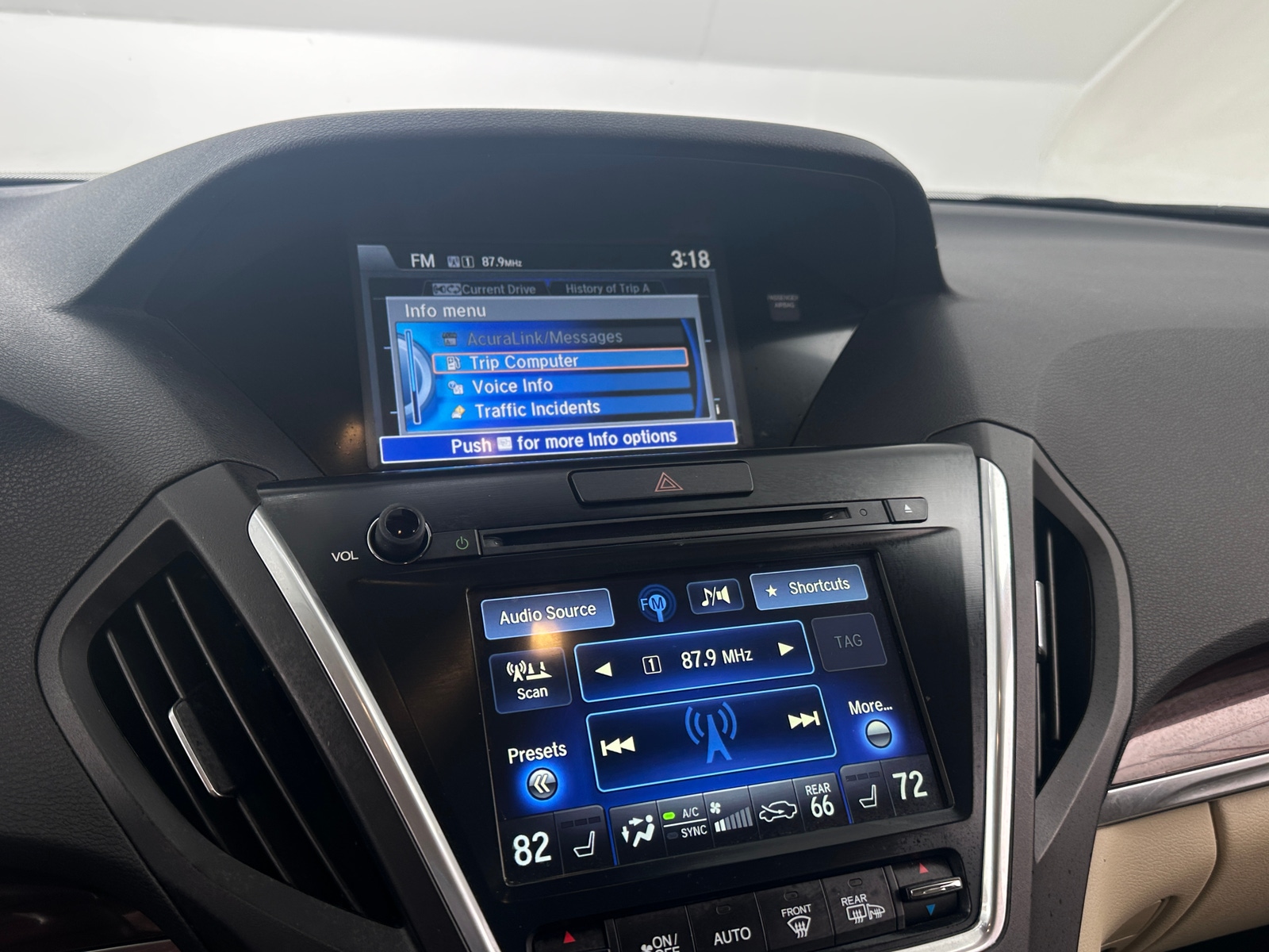 Thumbnail: 2015 Acura MDX - 3