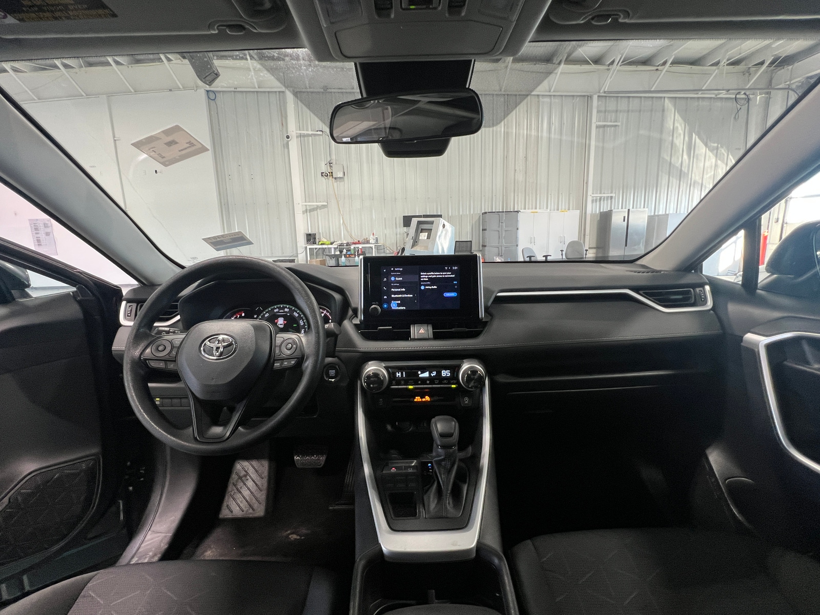 Thumbnail: 2025 Toyota RAV4 - 3