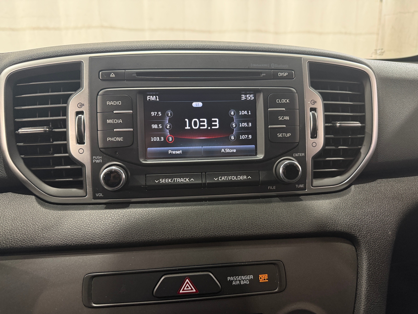 Thumbnail: 2019 Kia Sportage - 4