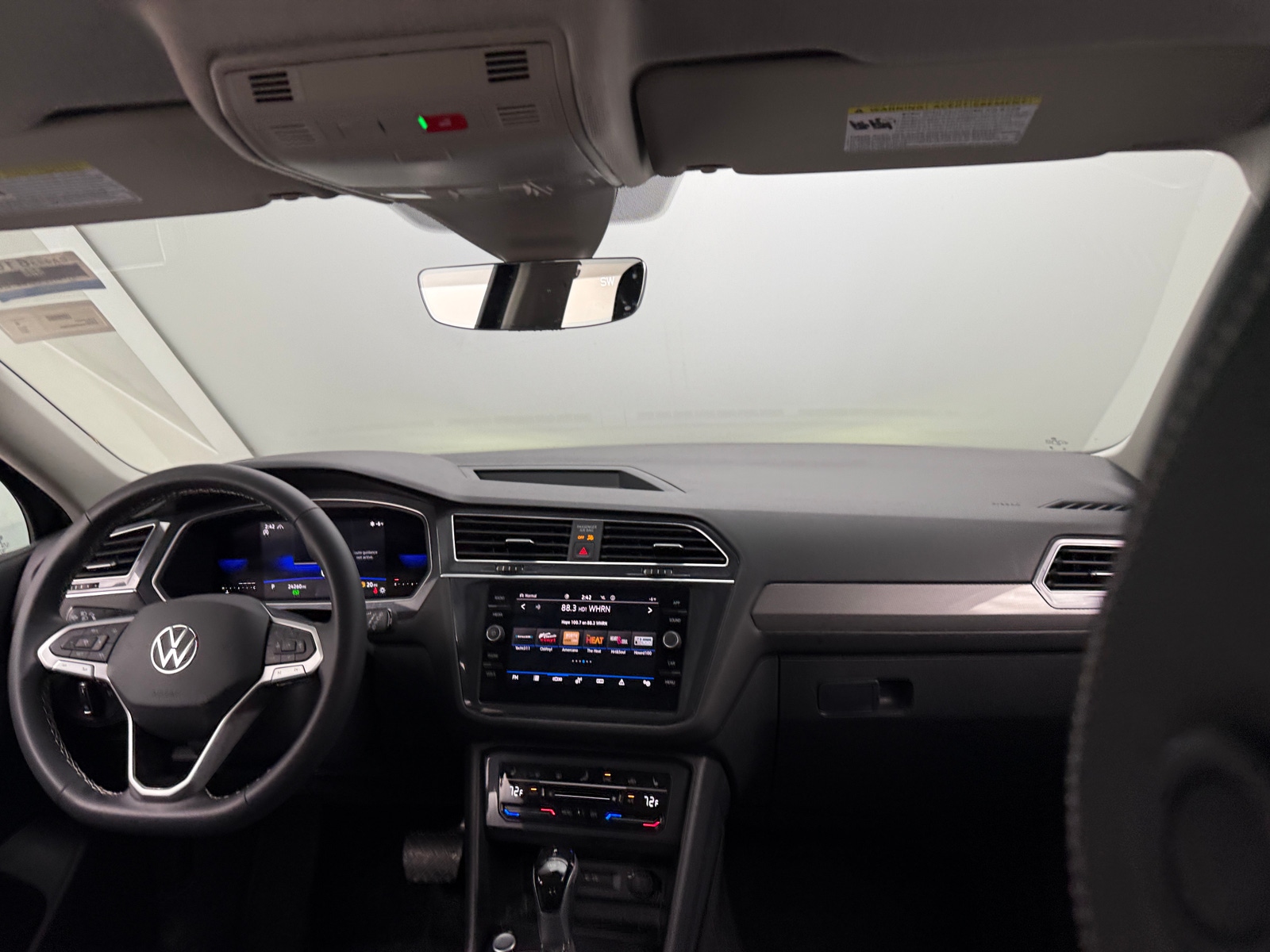 Thumbnail: 2023 Volkswagen Tiguan - 2