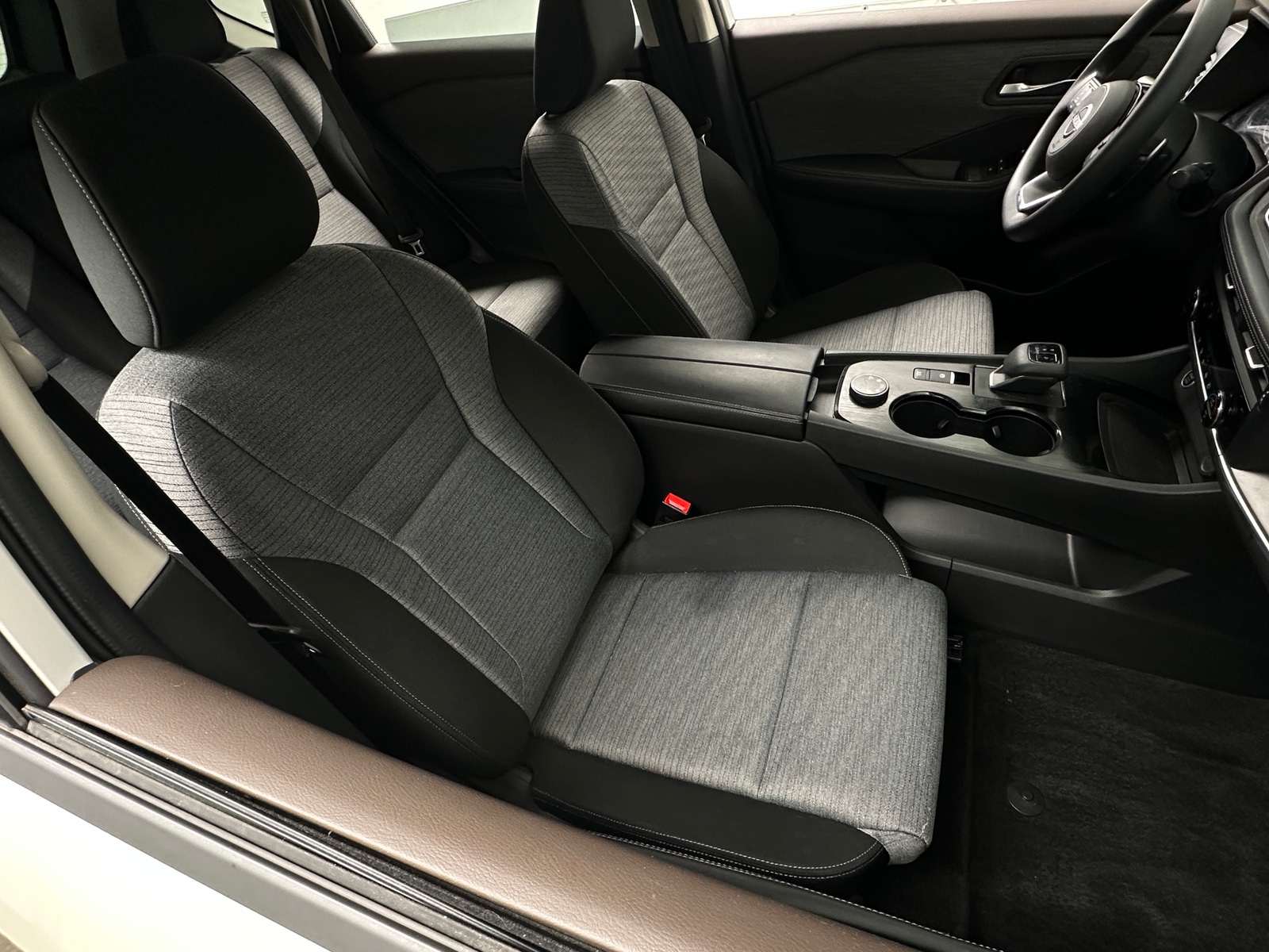 Thumbnail: 2023 Nissan Rogue - 2