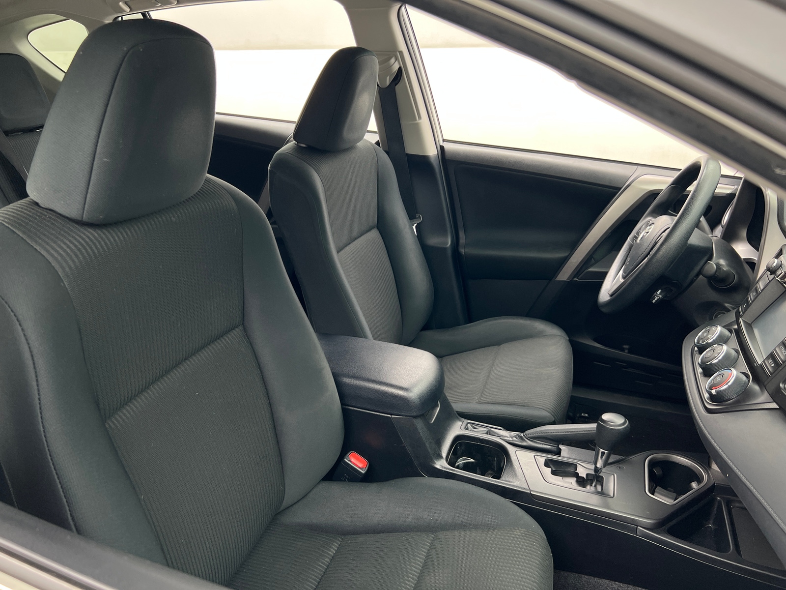 Thumbnail: 2018 Toyota RAV4 - 2