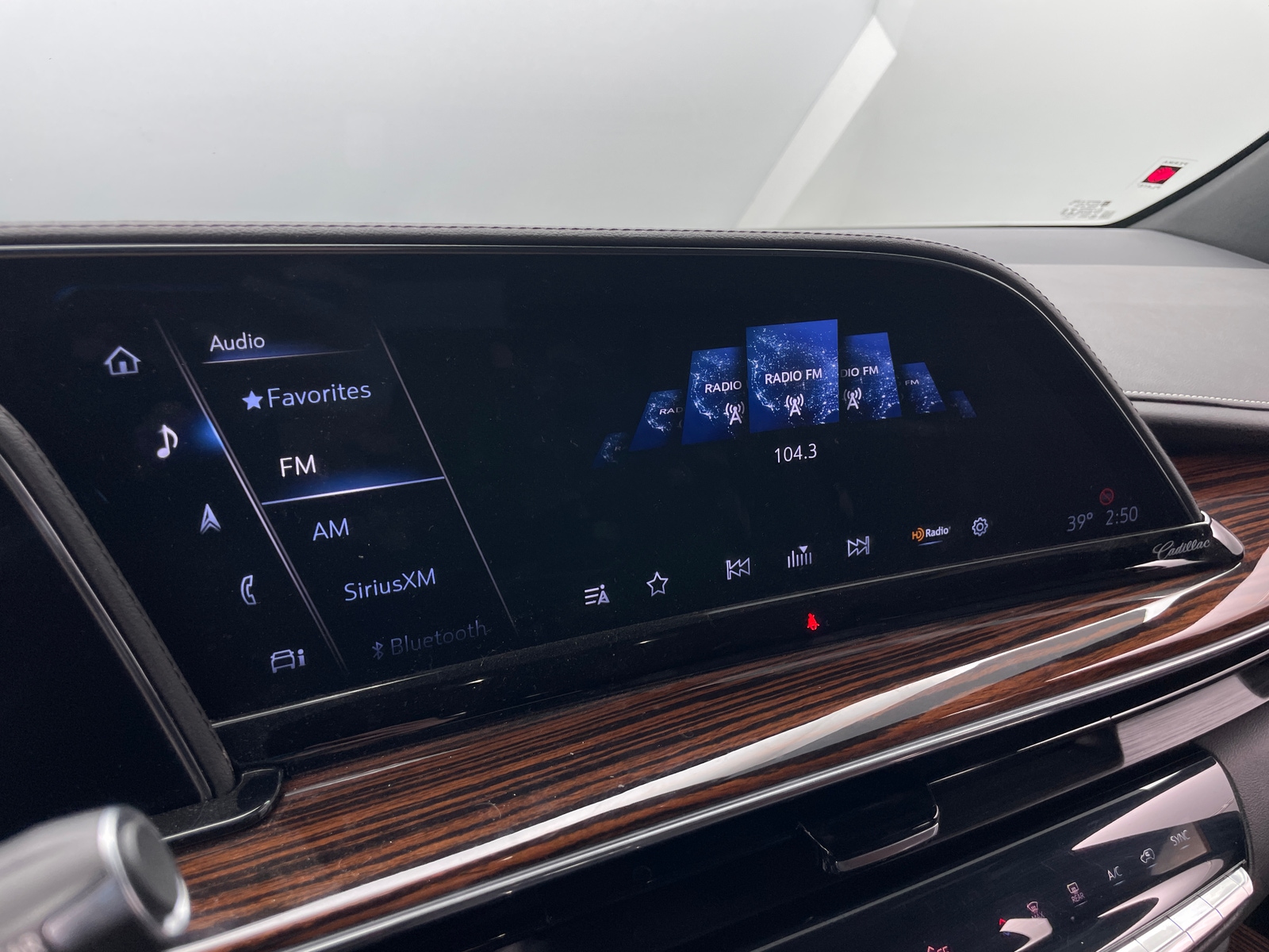 Thumbnail: 2022 Cadillac Escalade - 3