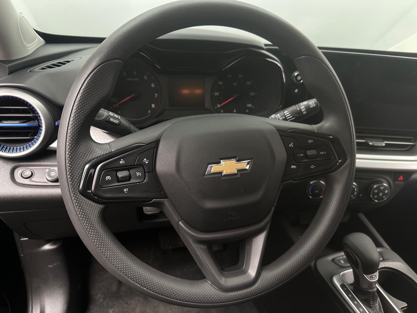 Thumbnail: 2024 Chevrolet Trax - 5