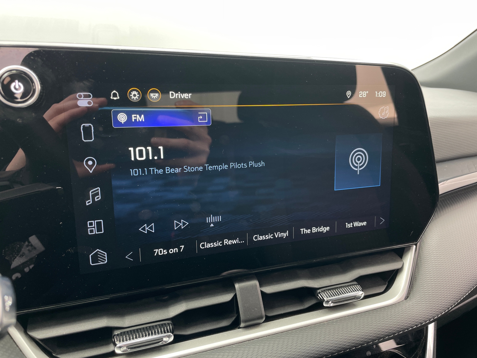 Thumbnail: 2025 Chevrolet Equinox - 4