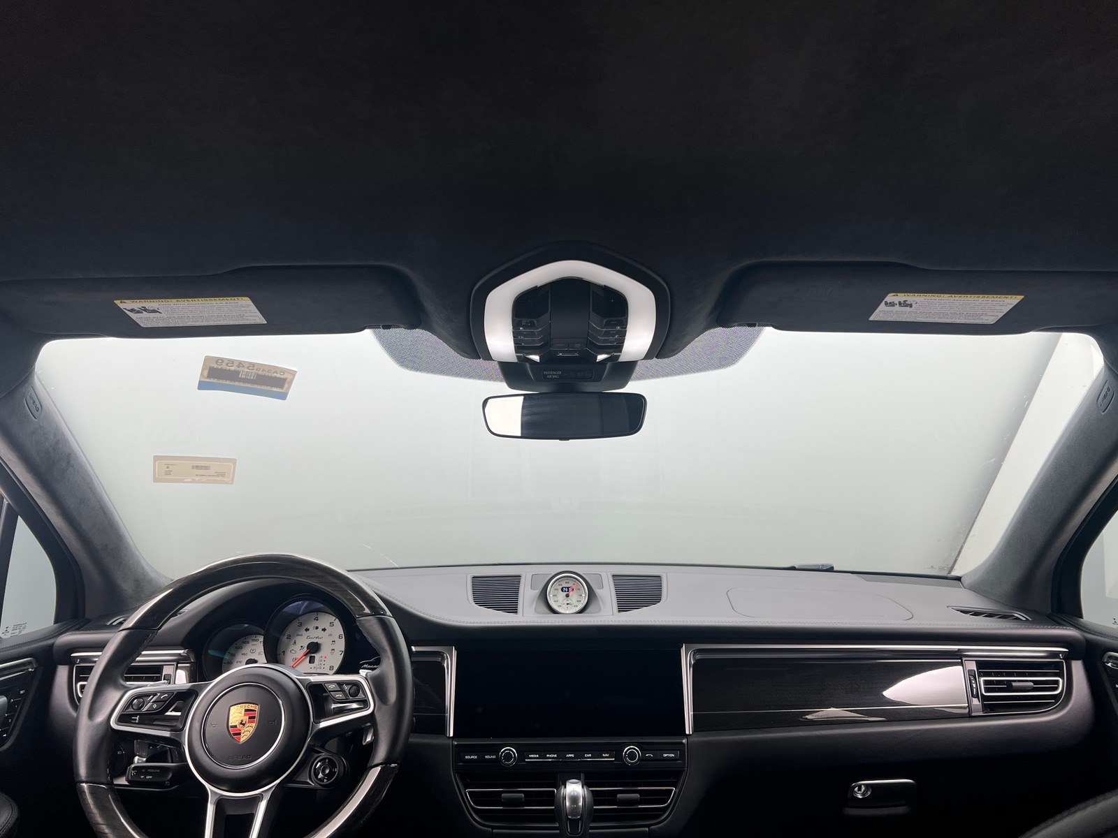 Thumbnail: 2020 Porsche Macan - 2