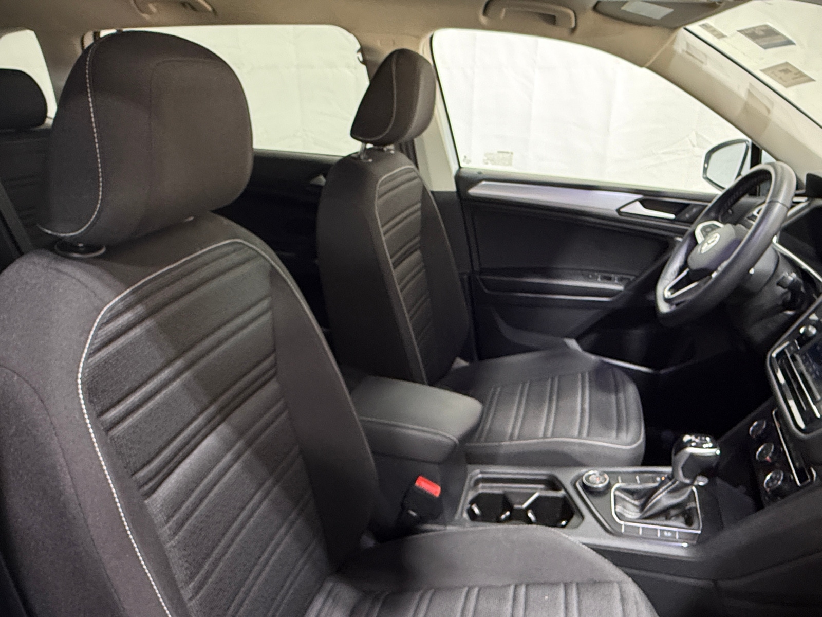 Thumbnail: 2023 Volkswagen Tiguan - 2