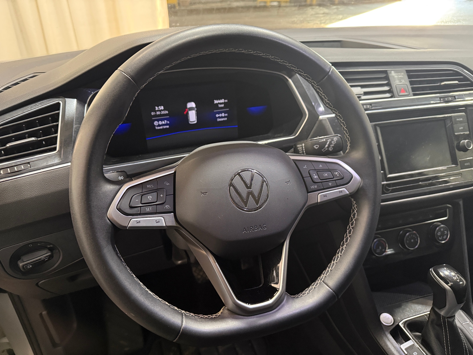 Thumbnail: 2023 Volkswagen Tiguan - 5