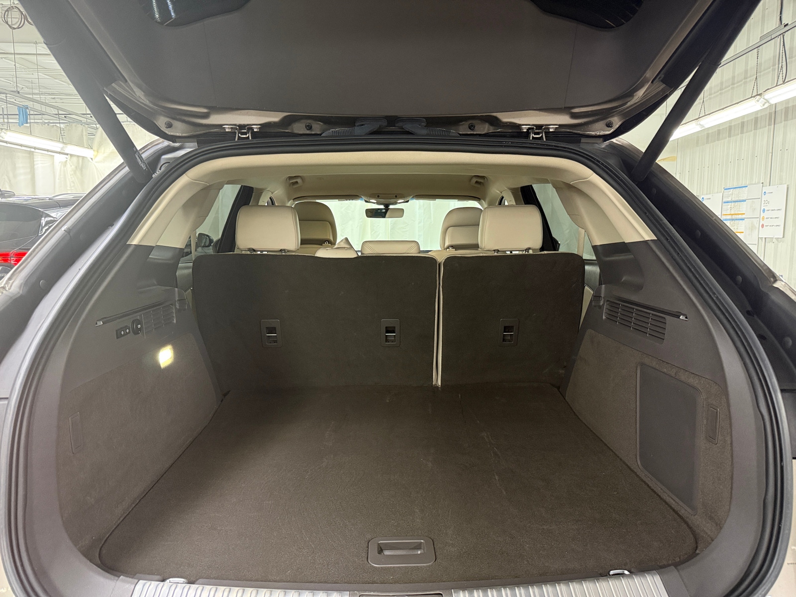 Thumbnail: 2019 Lincoln Nautilus - 6