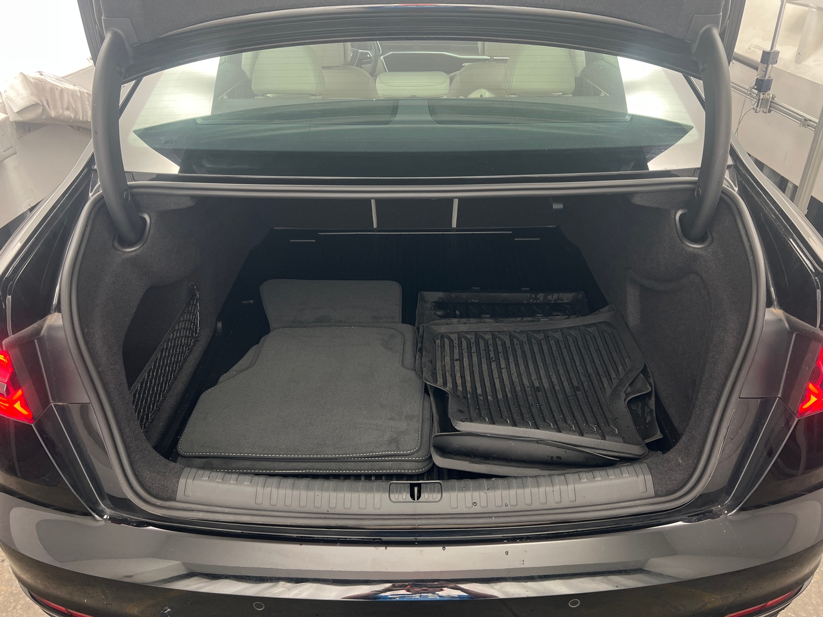 Thumbnail: 2025 Audi A6 - 6