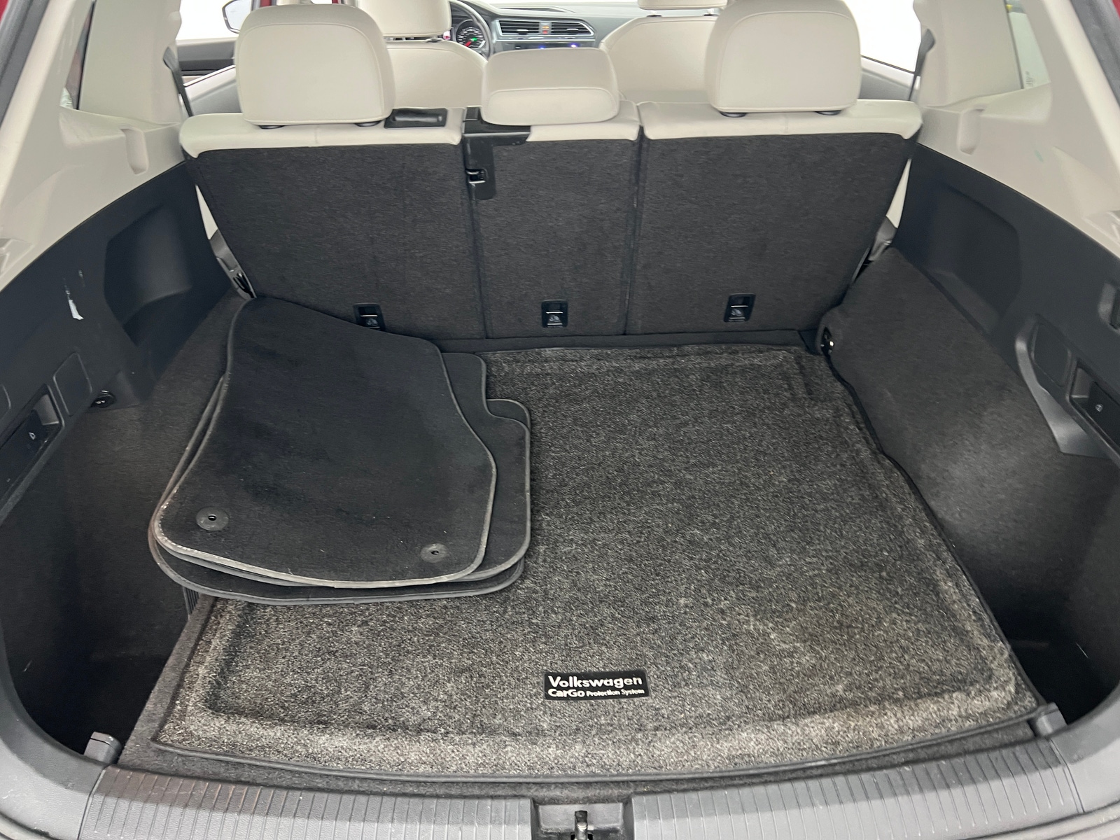 Thumbnail: 2018 Volkswagen Tiguan - 6