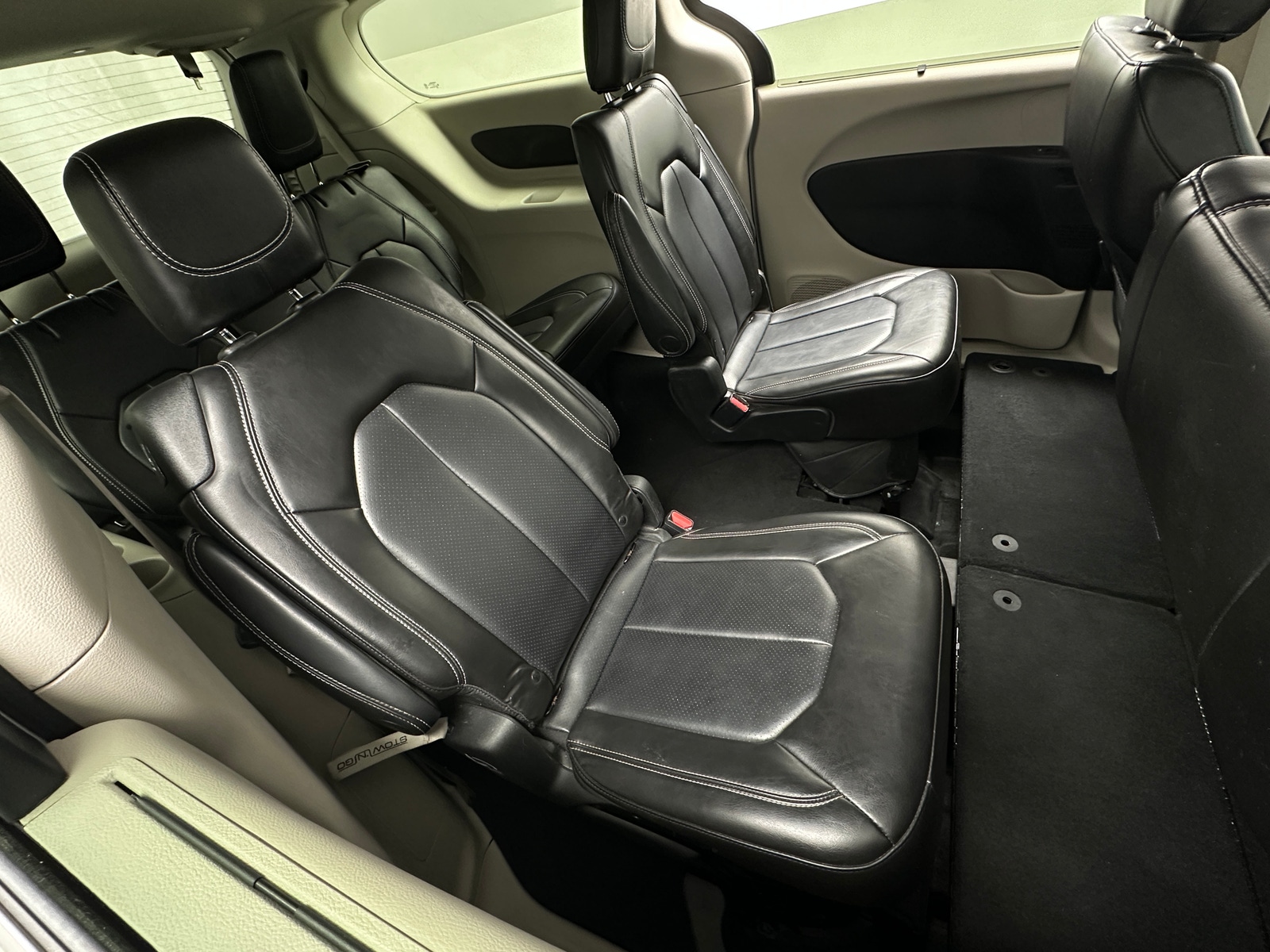 Thumbnail: 2023 Chrysler Pacifica - 5