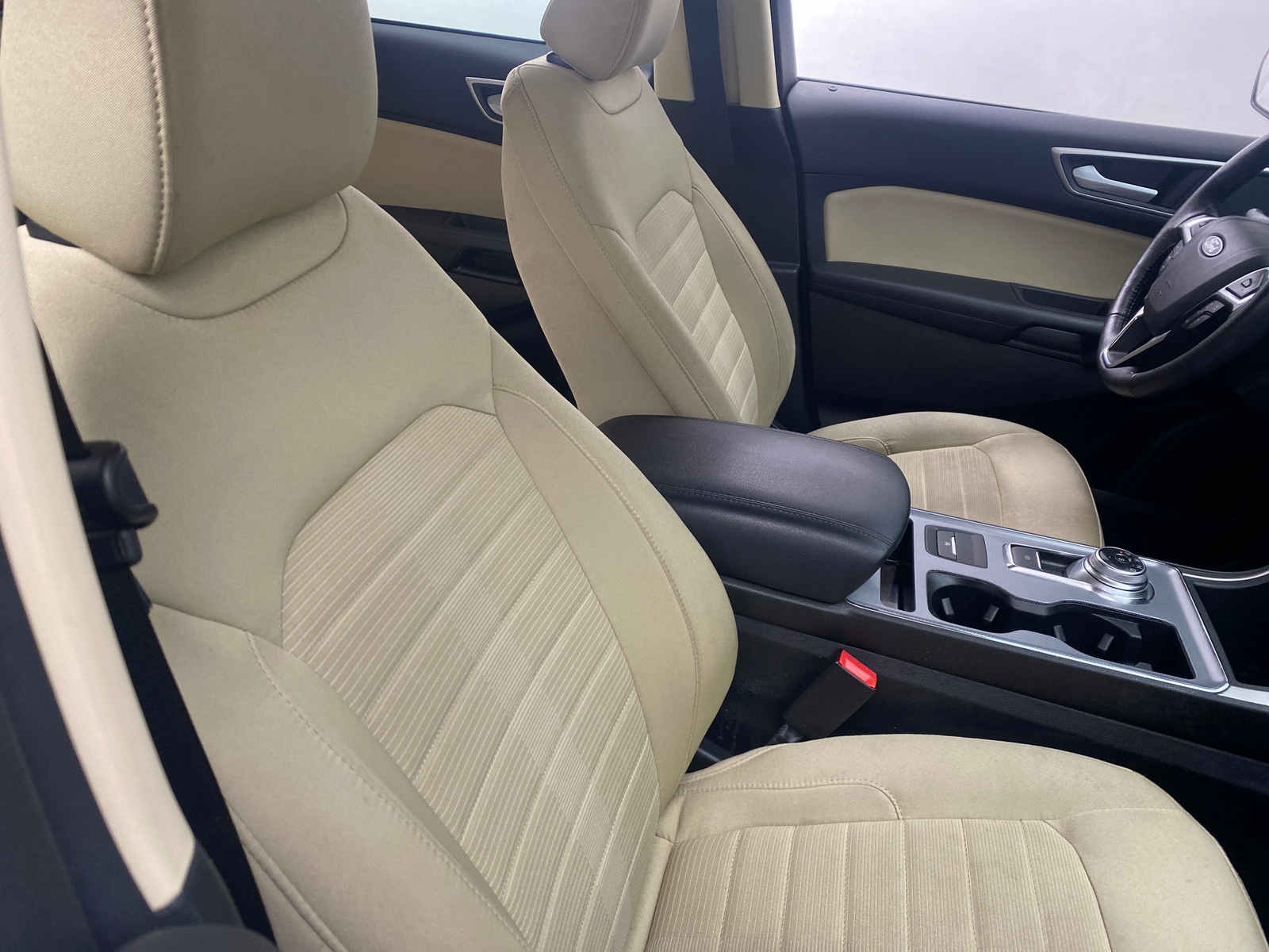 Thumbnail: 2021 Ford Edge - 2