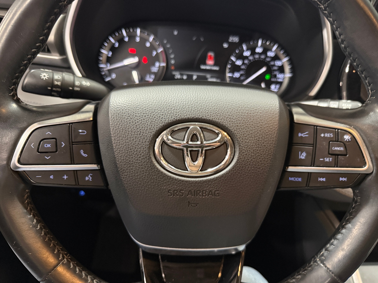 Thumbnail: 2021 Toyota Highlander - 4