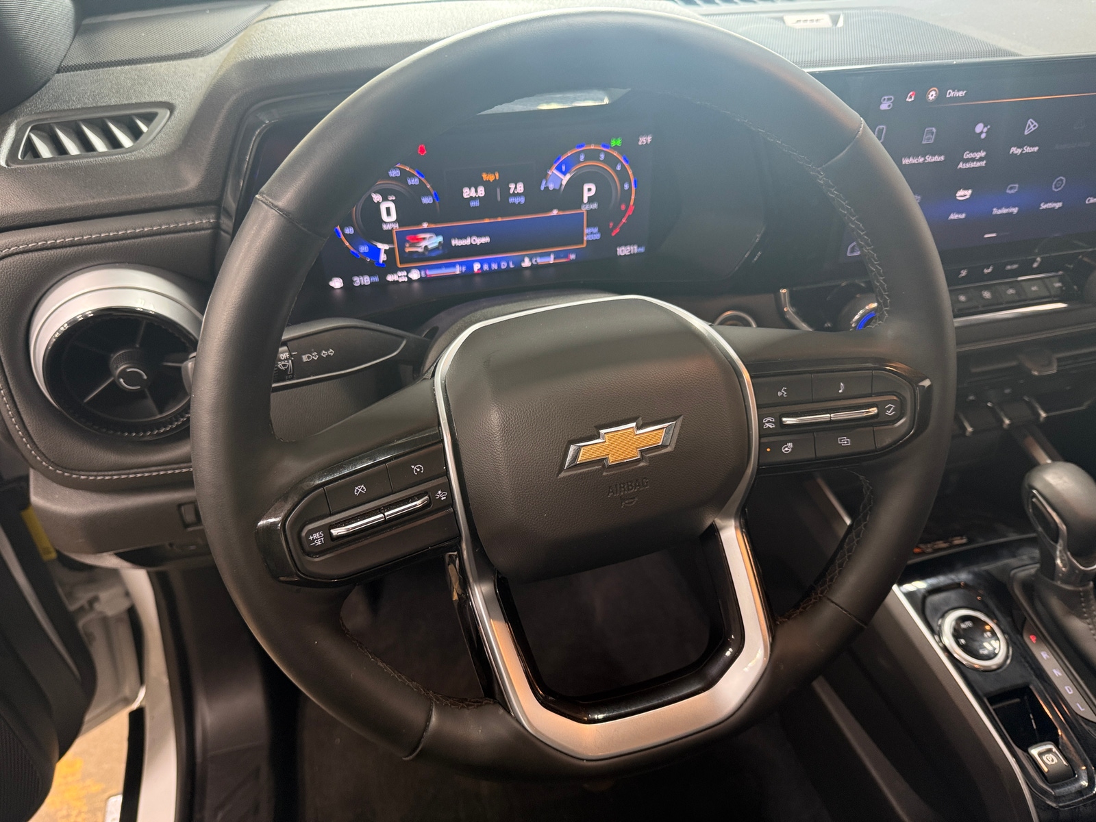 Thumbnail: 2024 Chevrolet Colorado - 4