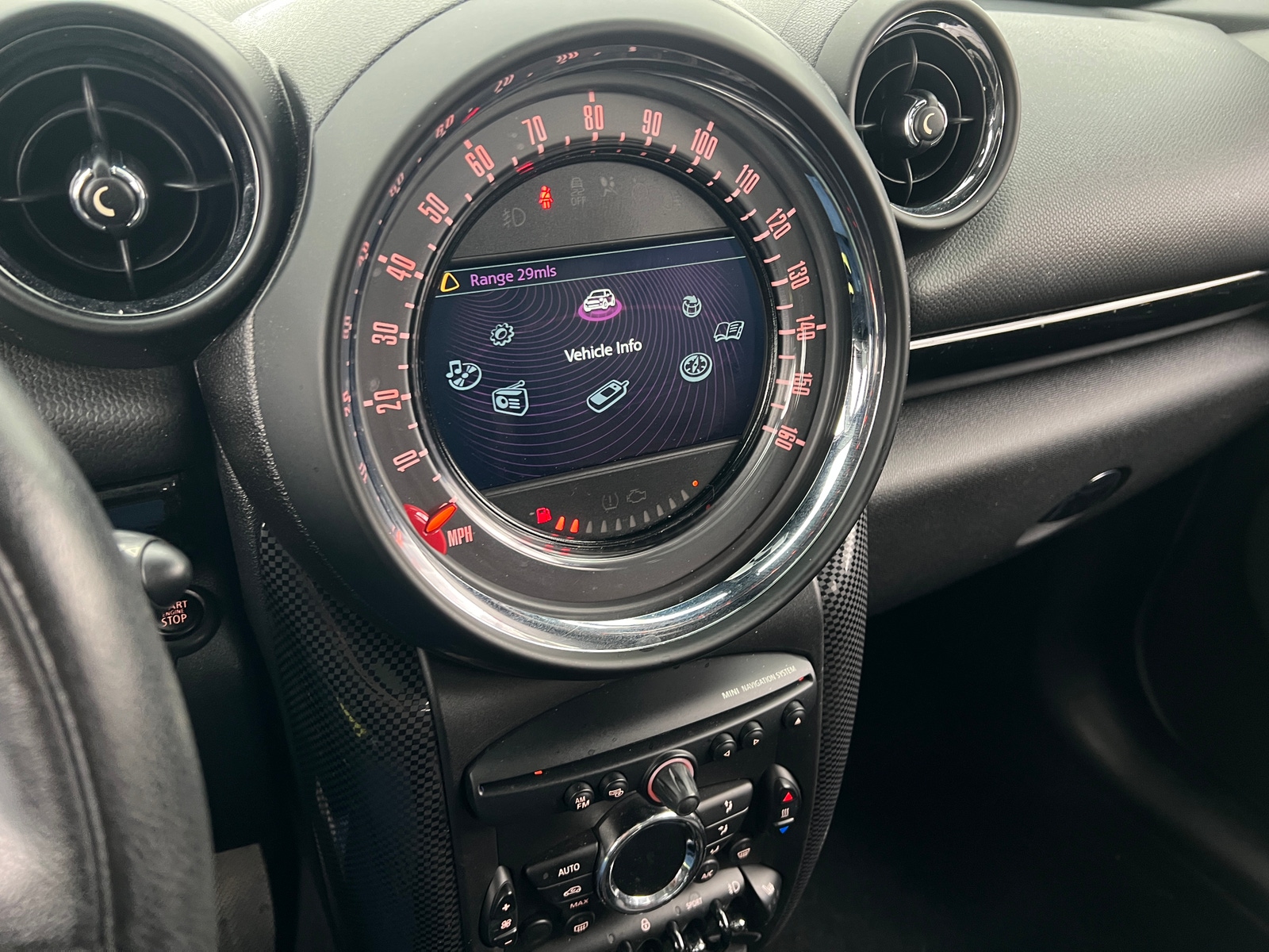 Thumbnail: 2015 MINI Cooper Countryman - 3